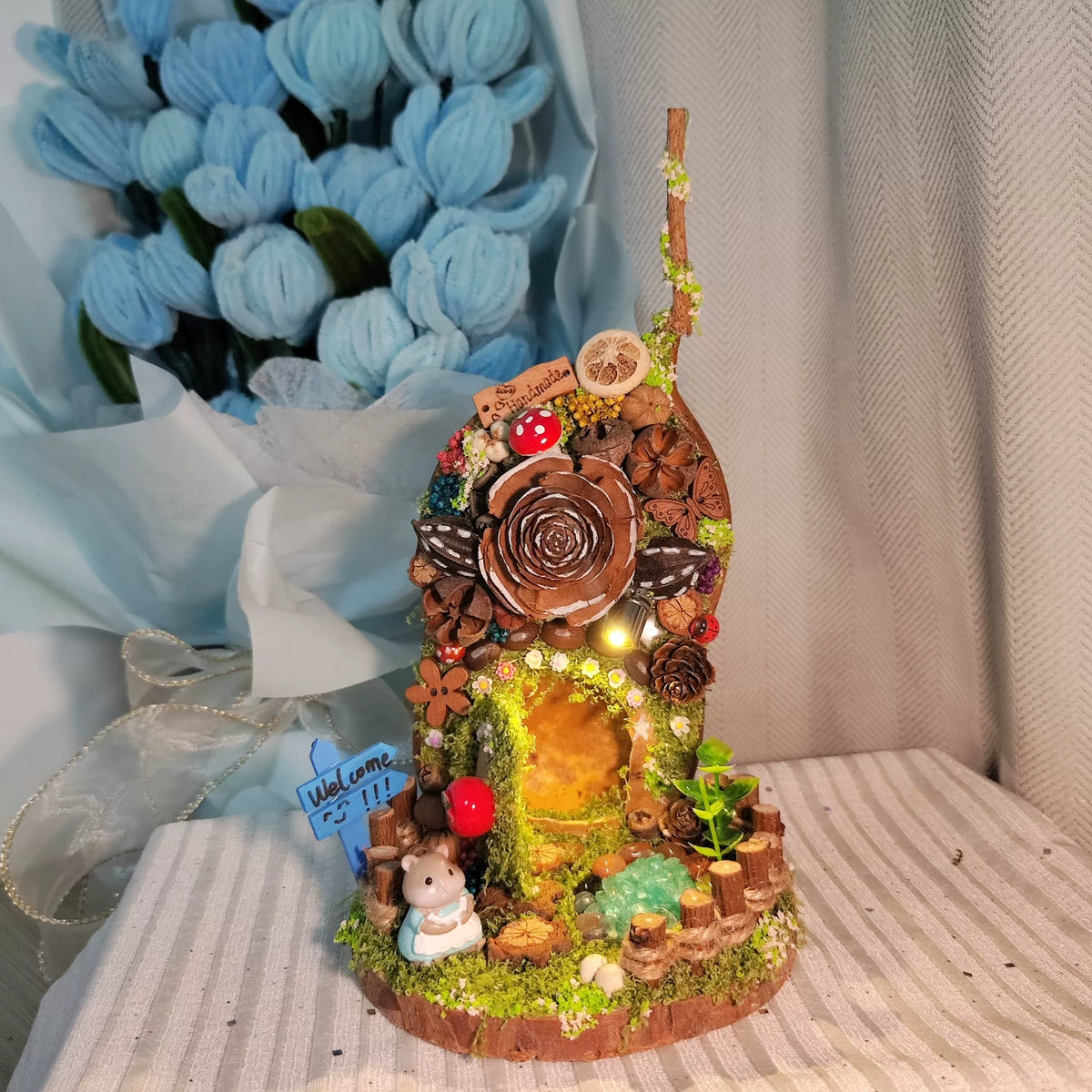 Statina di casa per fatate in bacc naturale di Entada