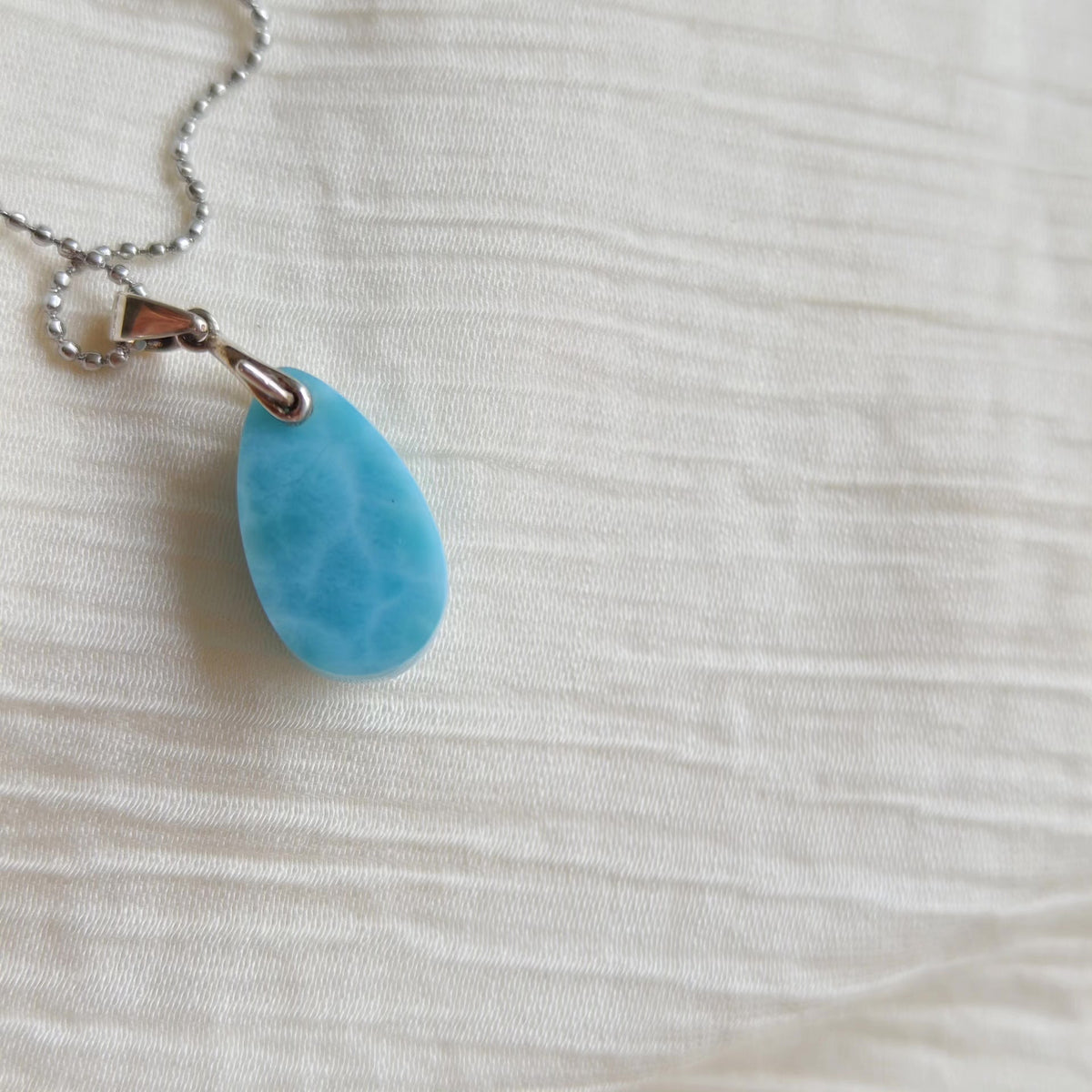 Larimar Tropfenanhänger S925 Silber Titan Kette