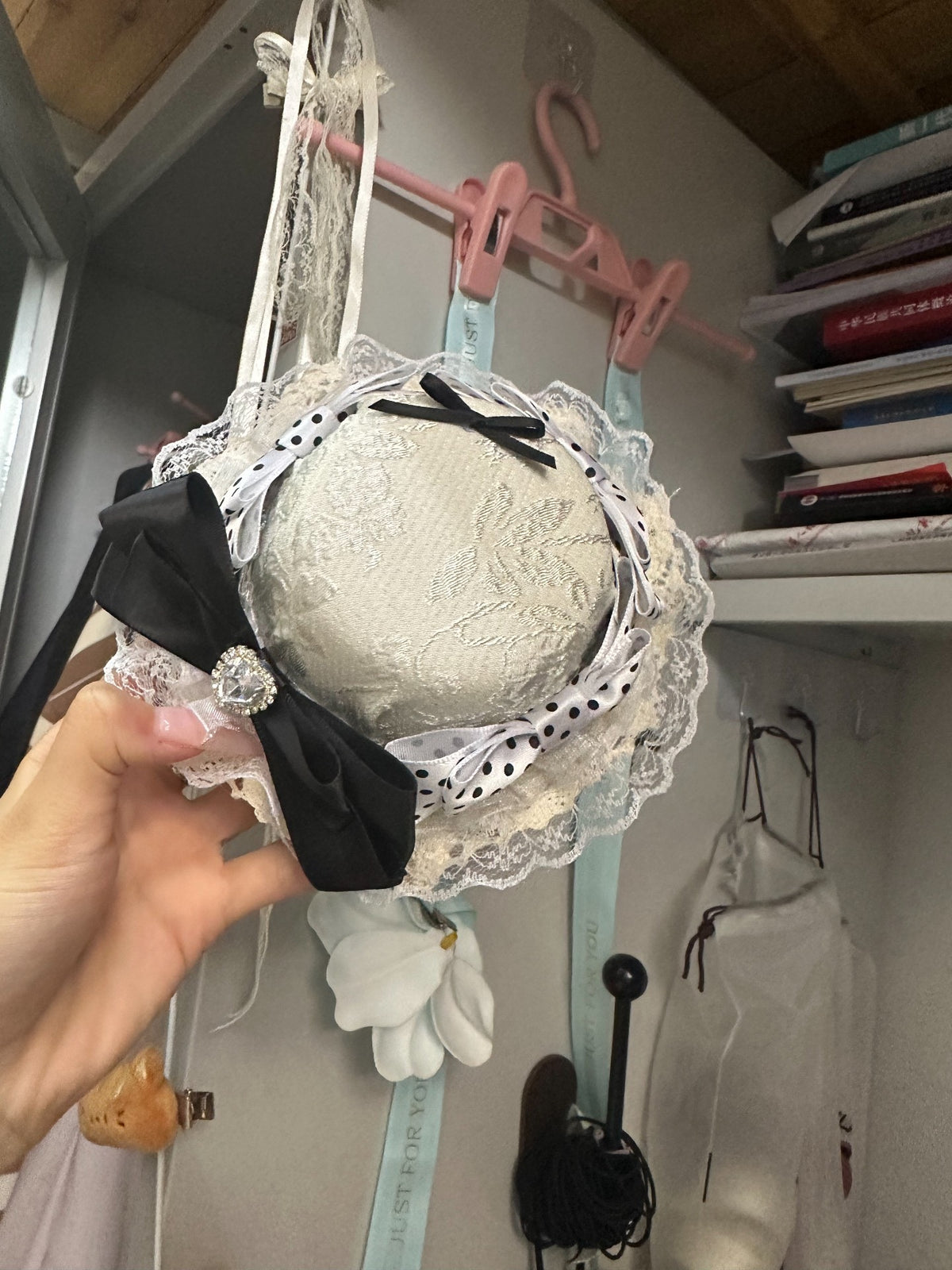 Ivory Lace Miniature Hat Hair Accessory