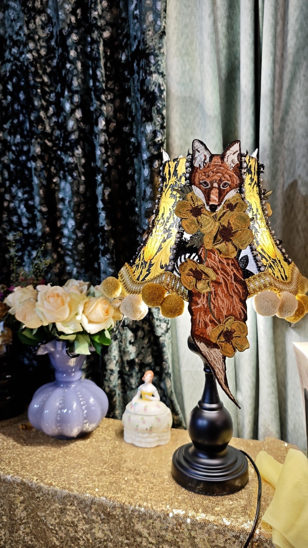 Artistic Table Lamp with Embroidered Fox Shade