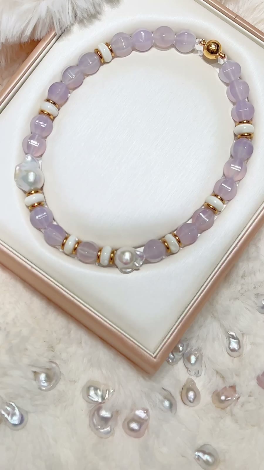 Lavendel Perlenkette mit Barockperlen