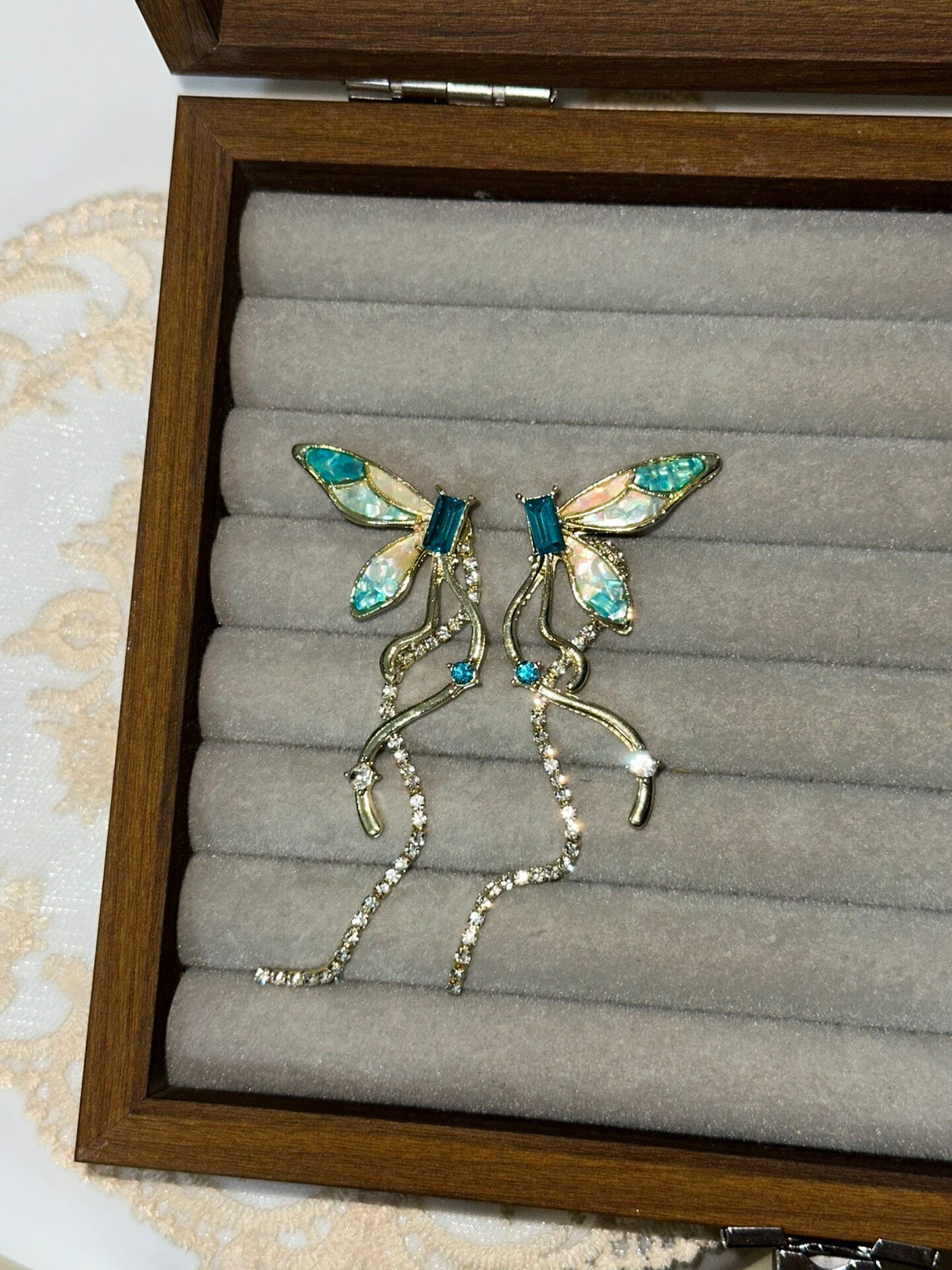 Butterfly Earrings with Tassel Chain