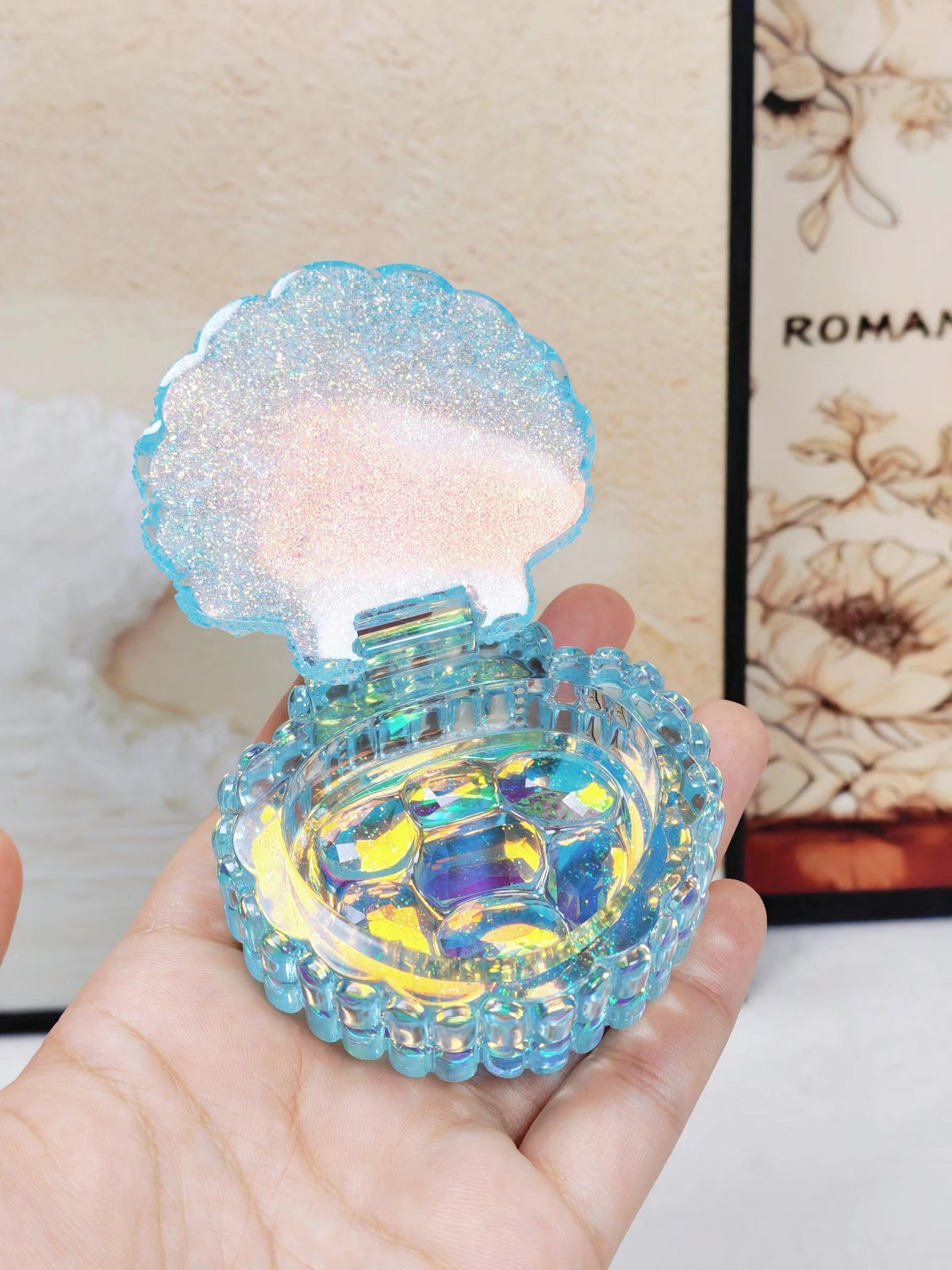 Boîte de rangement décorative en résine aqua holographique