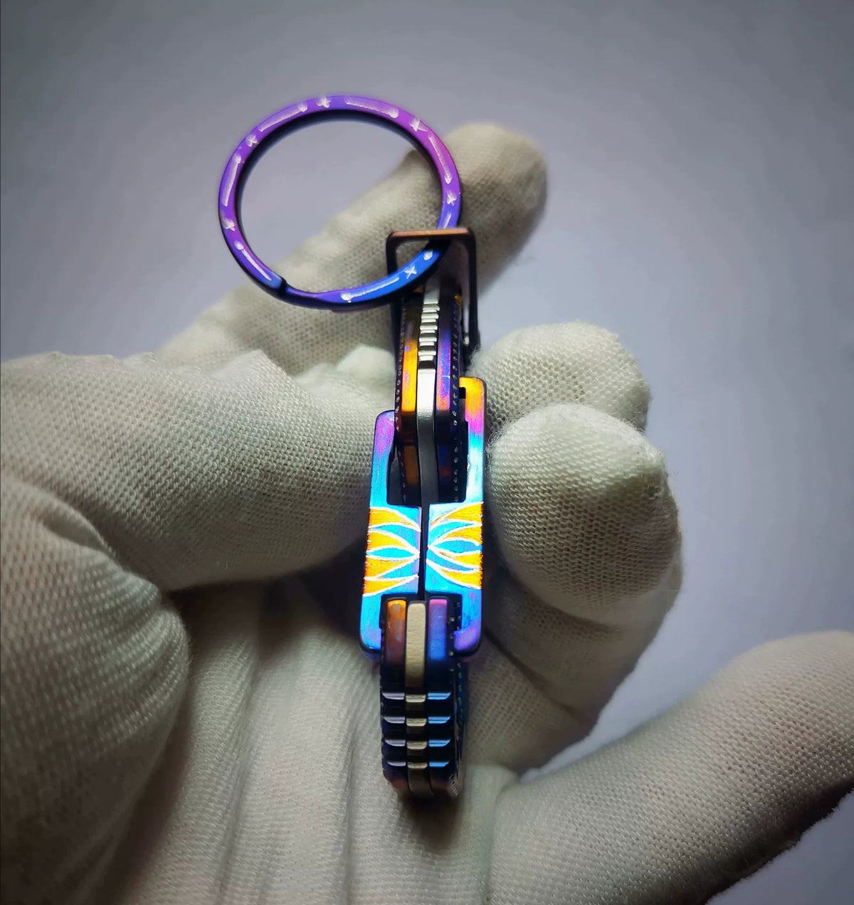 Porte-clés multi-outil en alliage de titane 6,5 cm