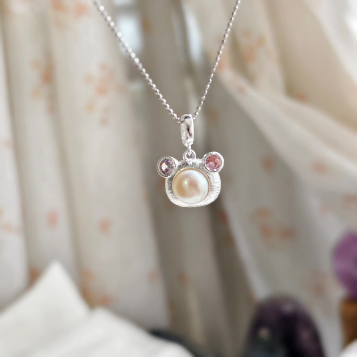 Brushed Bear Head Pearl Pendant Titanium Chain