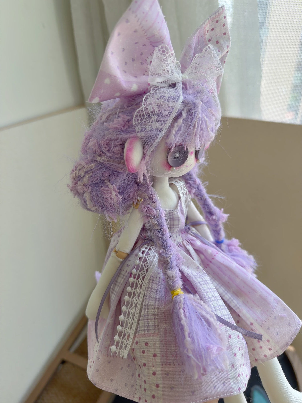 Boneca de Arte com Cabelo de Lã Lavanda Feita à Mão