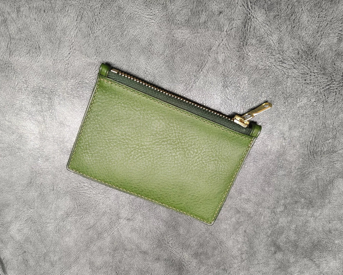 Tarjetero y billetera de cuero verde con cremallera