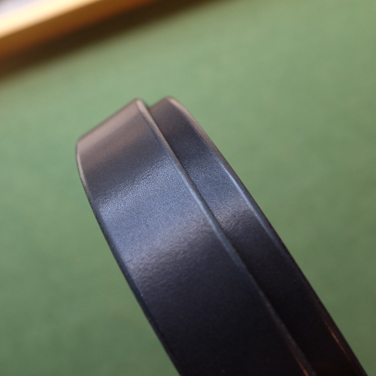 Black Leather Belt with 4.0-4.5mm Thickness and Single-Prong Buckle