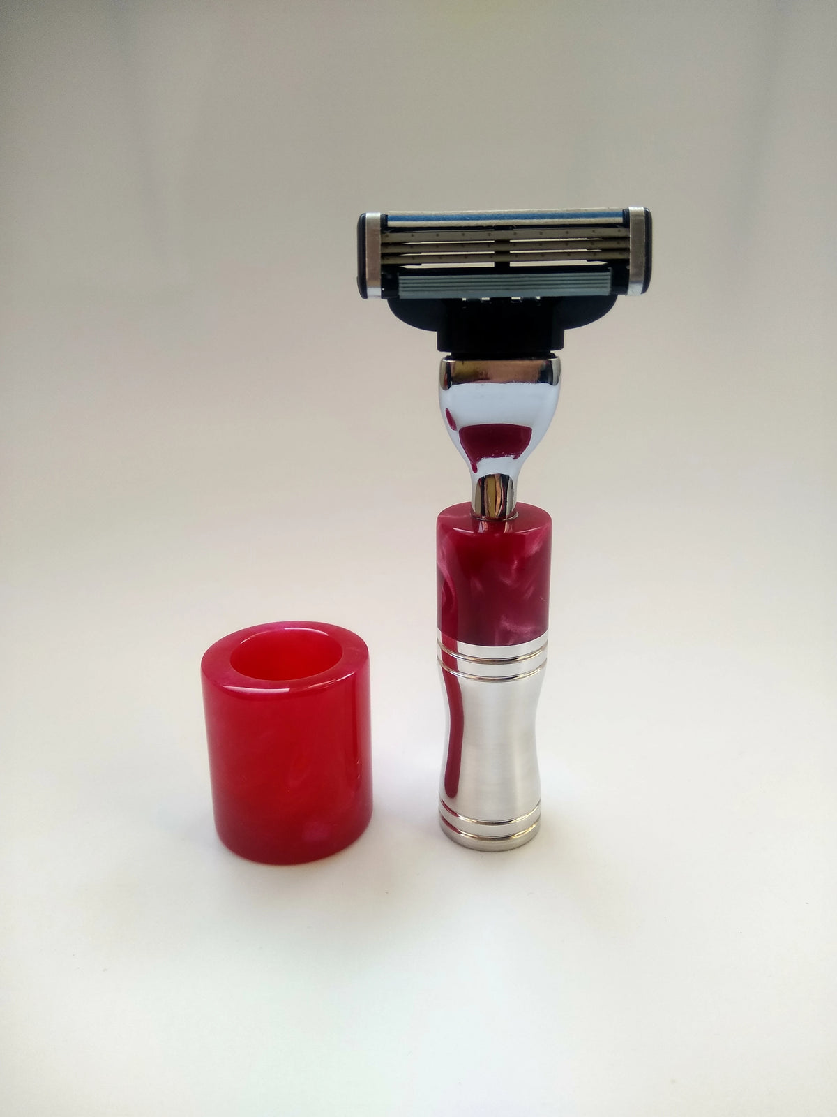 Women's Manual Razor with Pivoting Head