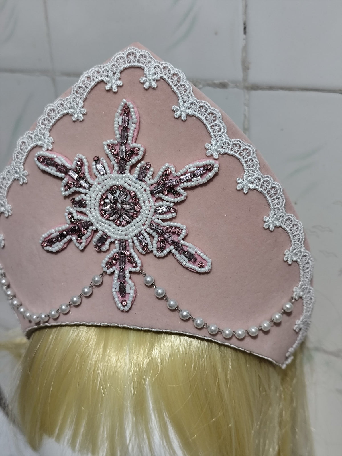 Tocado de corona Kokoshnik Lolita en rosa empolvado