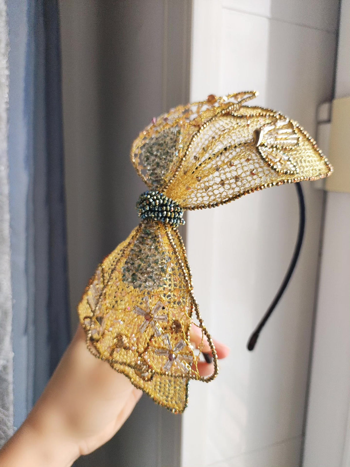 Oversized Wire Bow Headband Hair Accessory