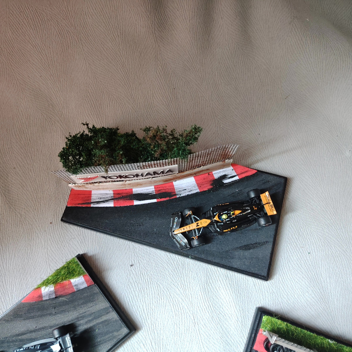 Diorama-Rennstrecke-Basis für Modellautos Maßstab 1:64