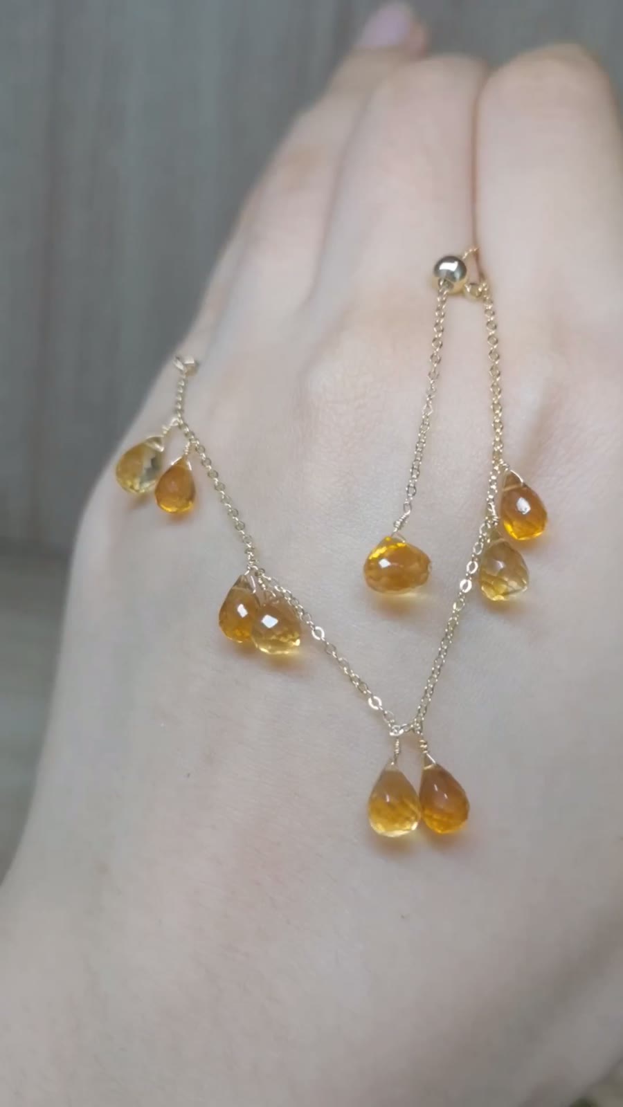Handgjort armband med naturlig citrin i 14k guldfyllt material