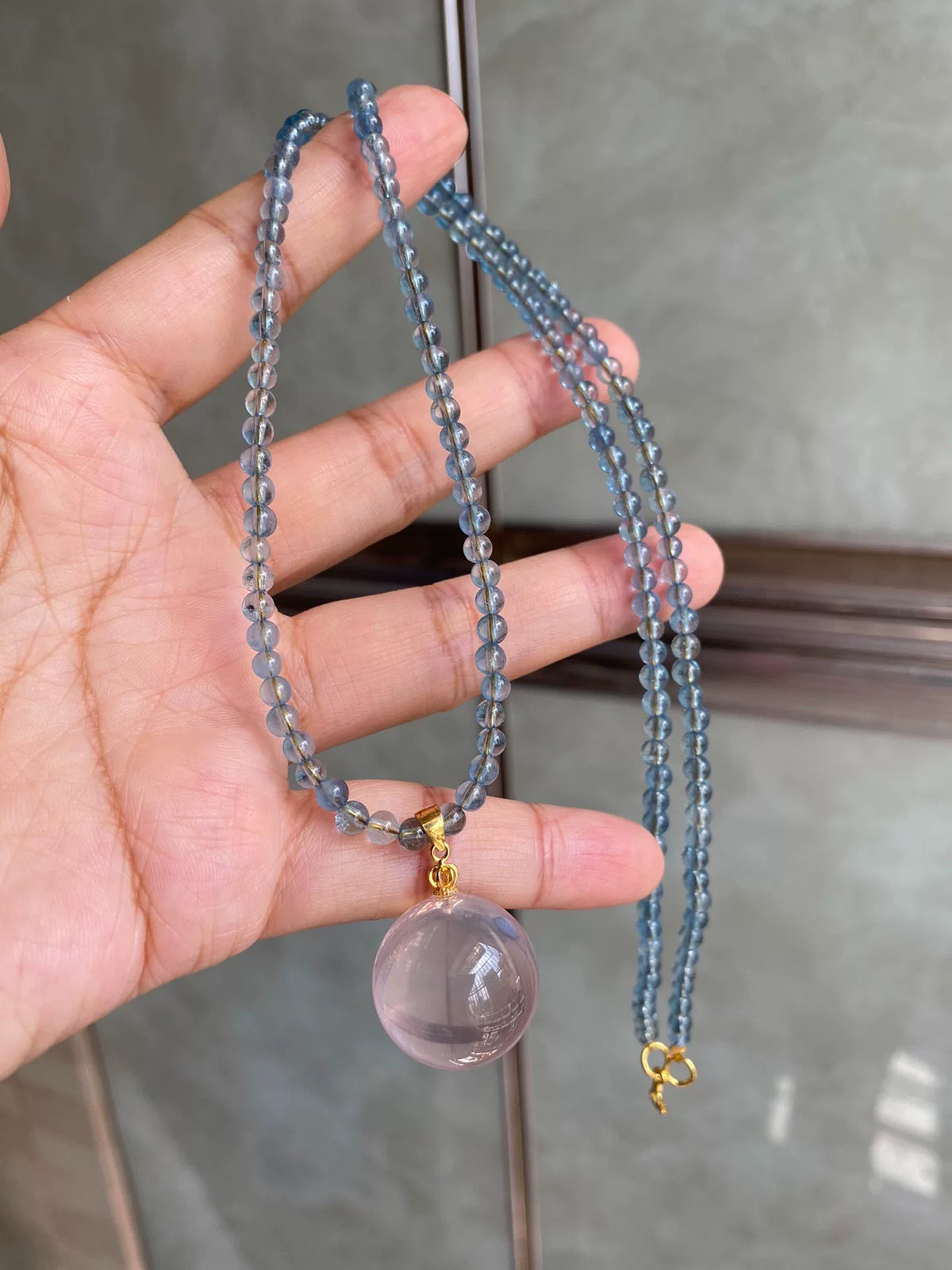 Colar de Contas de Água-Marinha com Pendente de Quartzo Rosa
