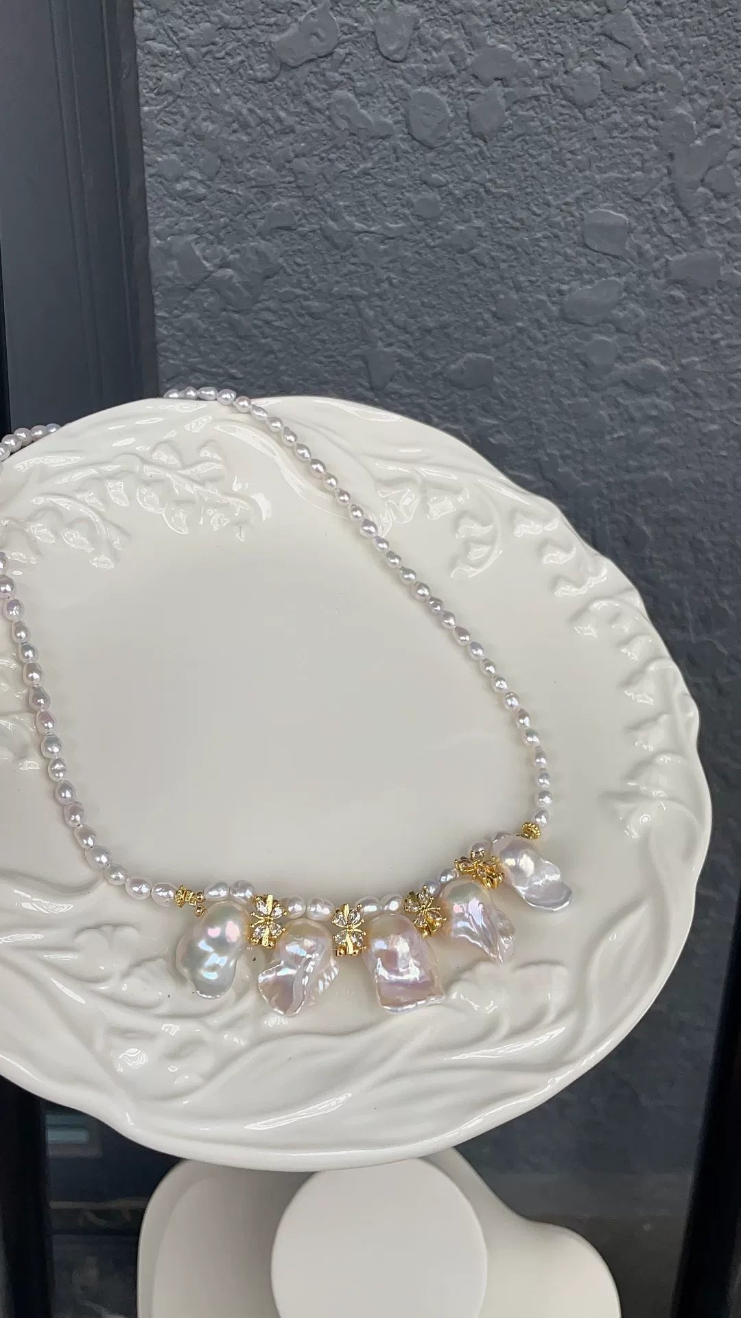 Collana con perle Keshi barocche