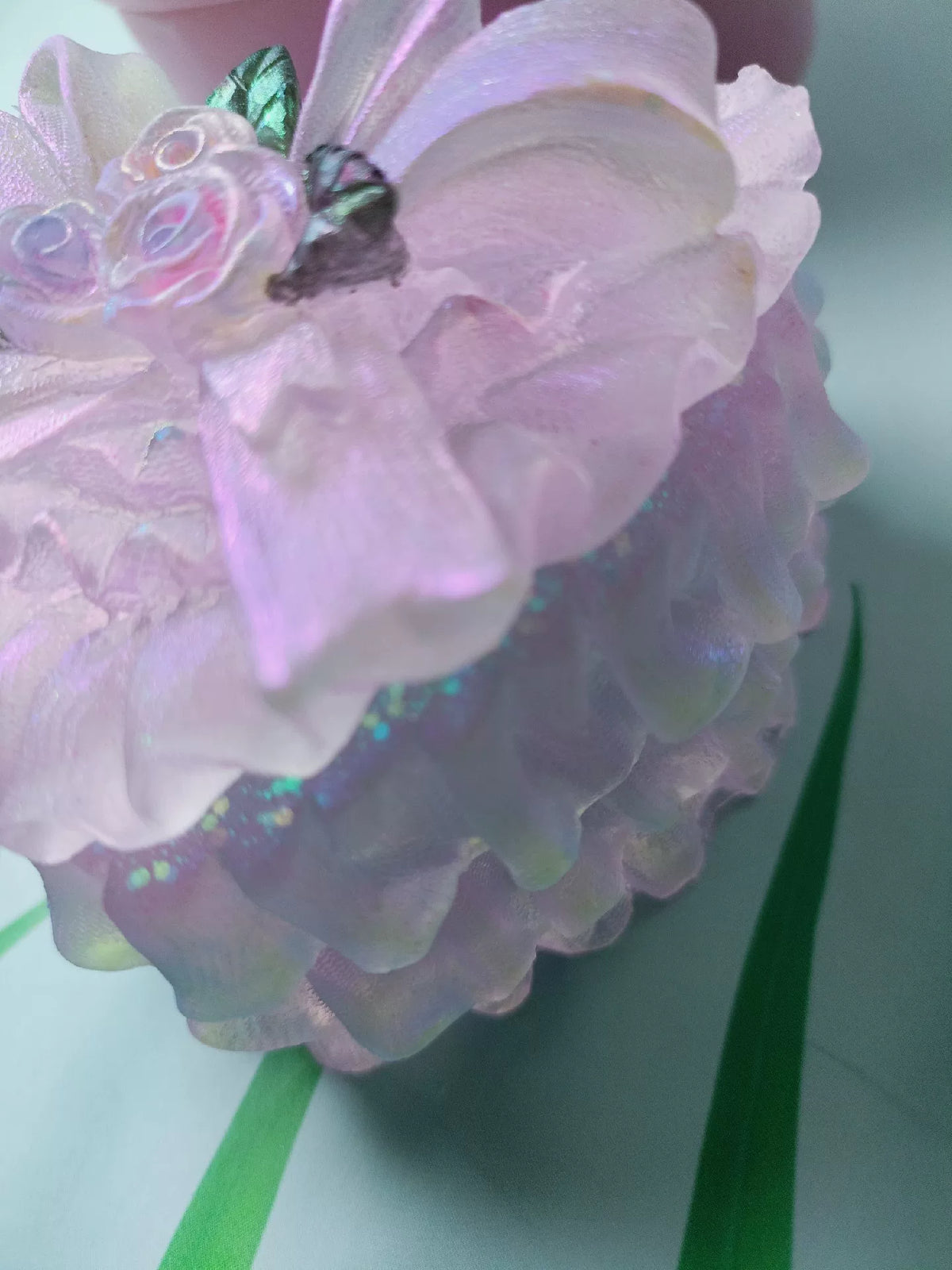 Décoration bouquet de roses miniatures en organza