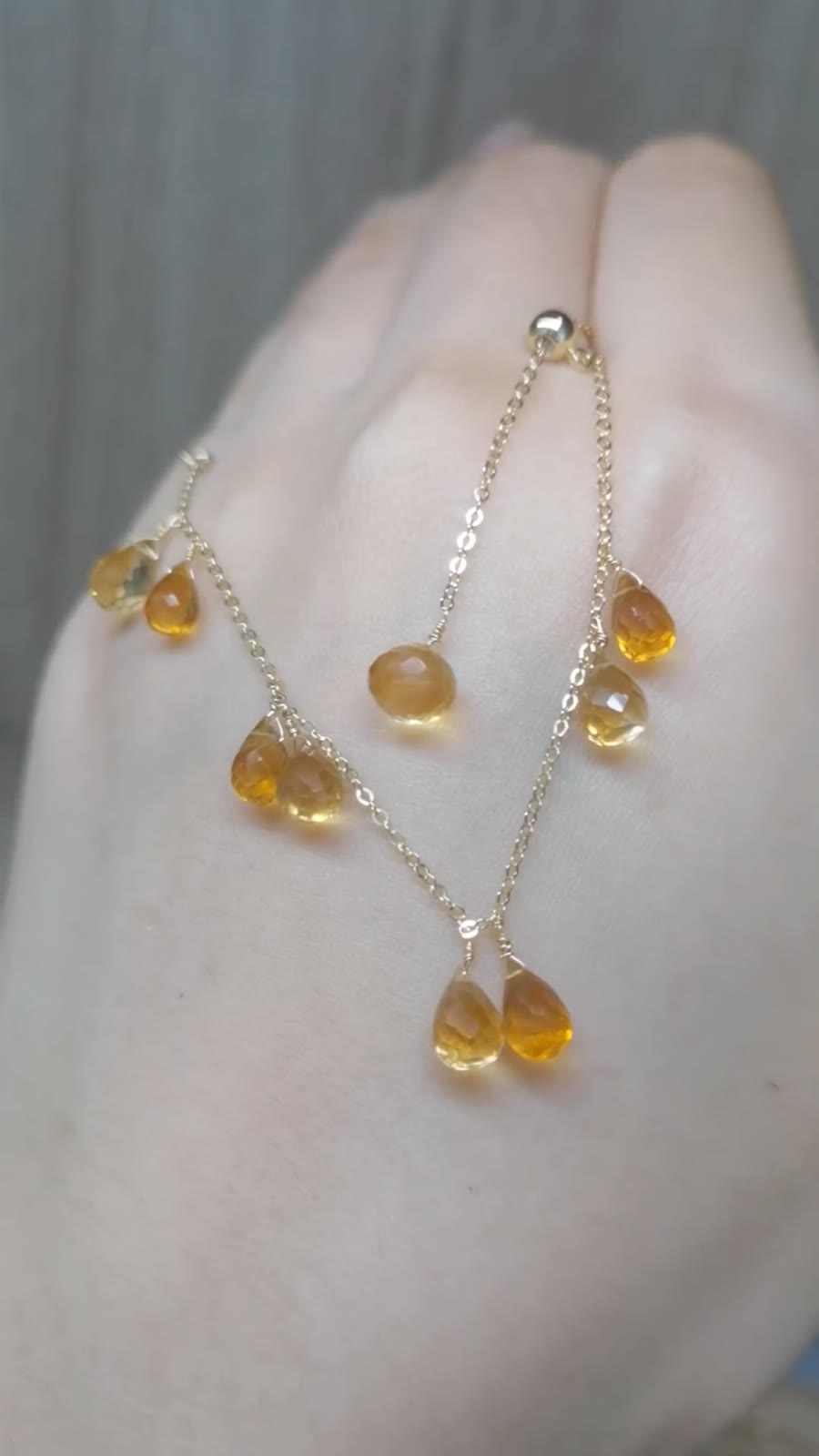 Handgjort armband med naturlig citrin i 14k guldfyllt material