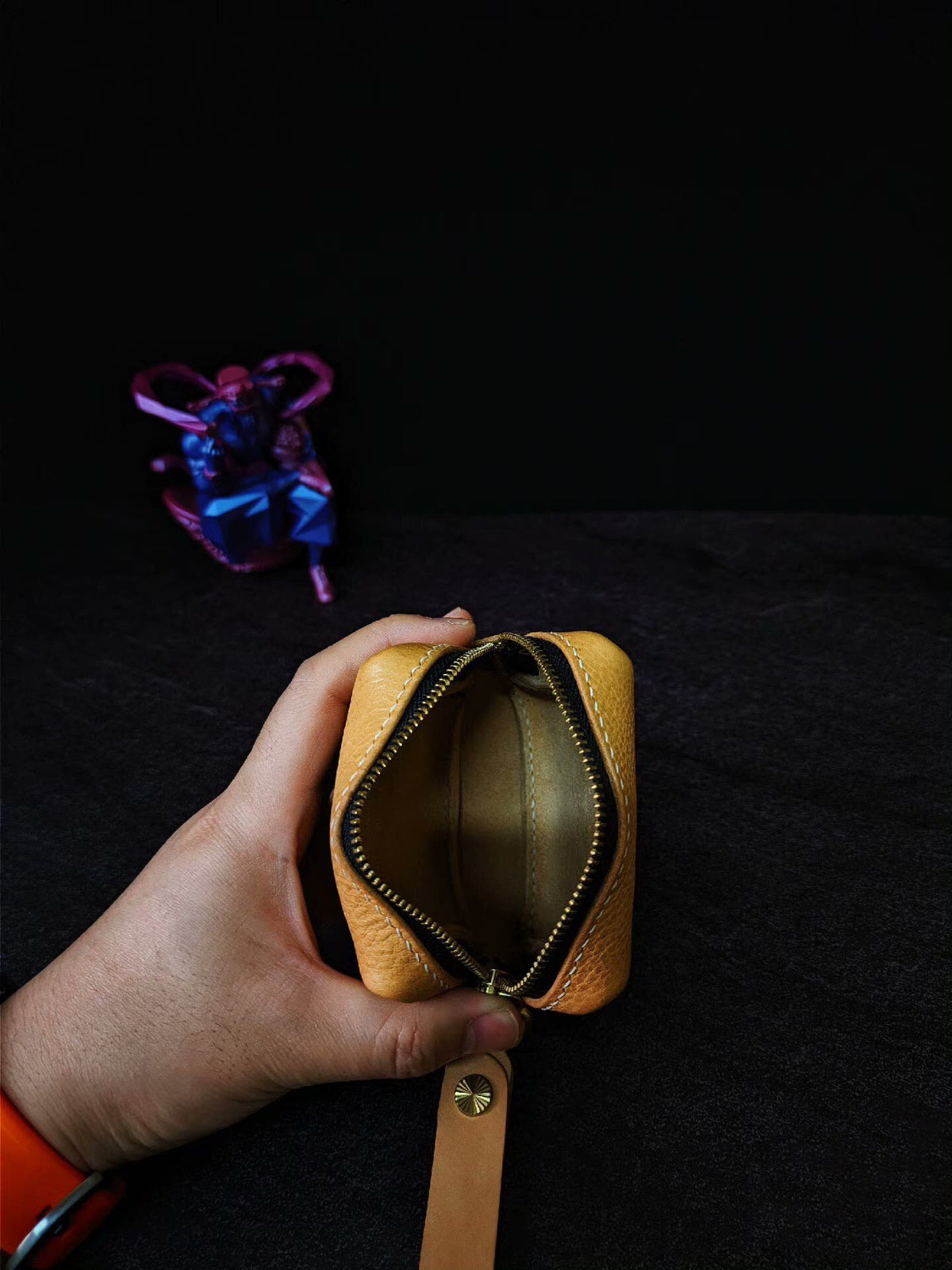 ベジタブルタンニングレザー スカル収納ポーチ