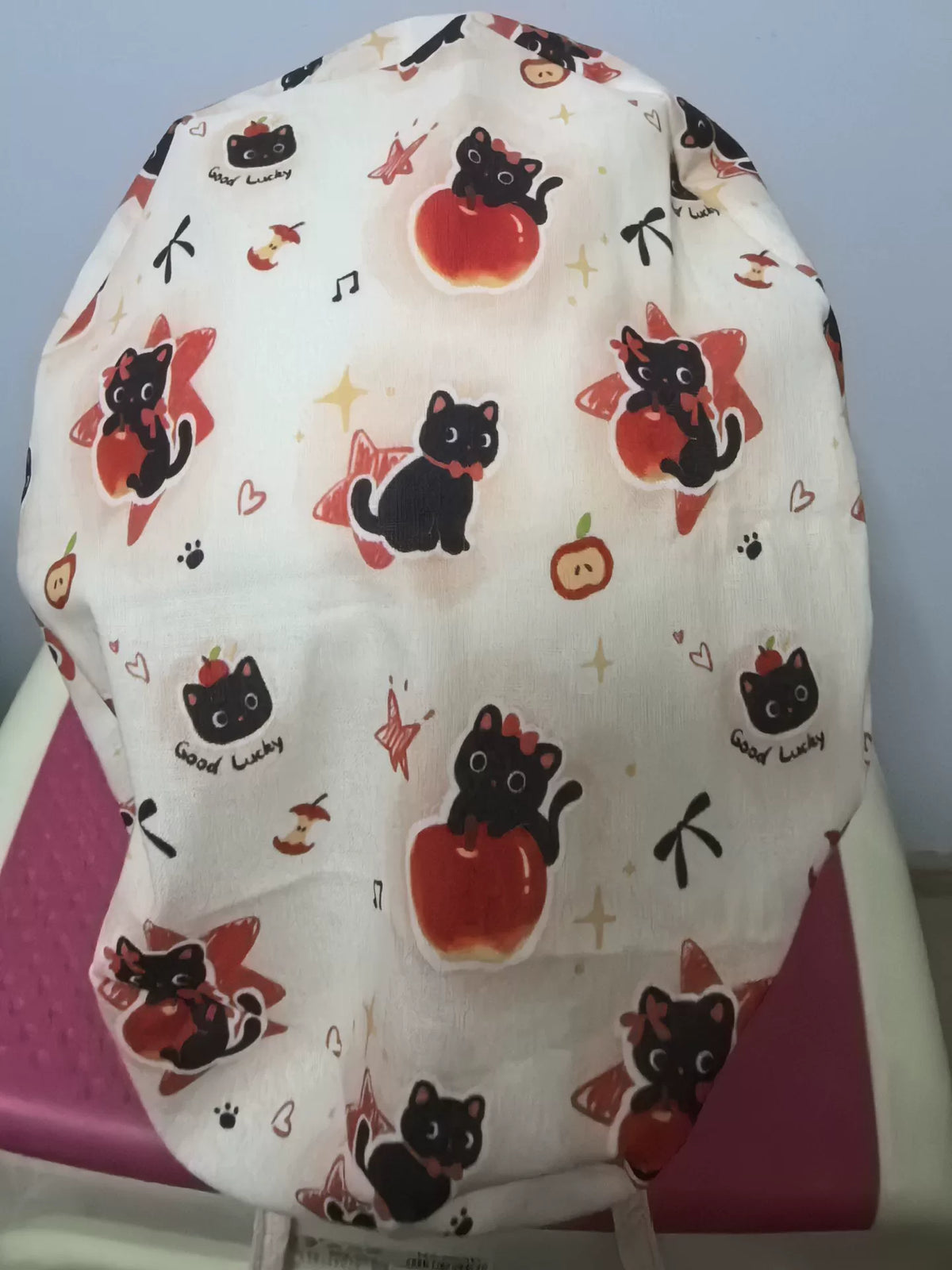 Gorro quirúrgico de algodón con estampado de gato y manzanas