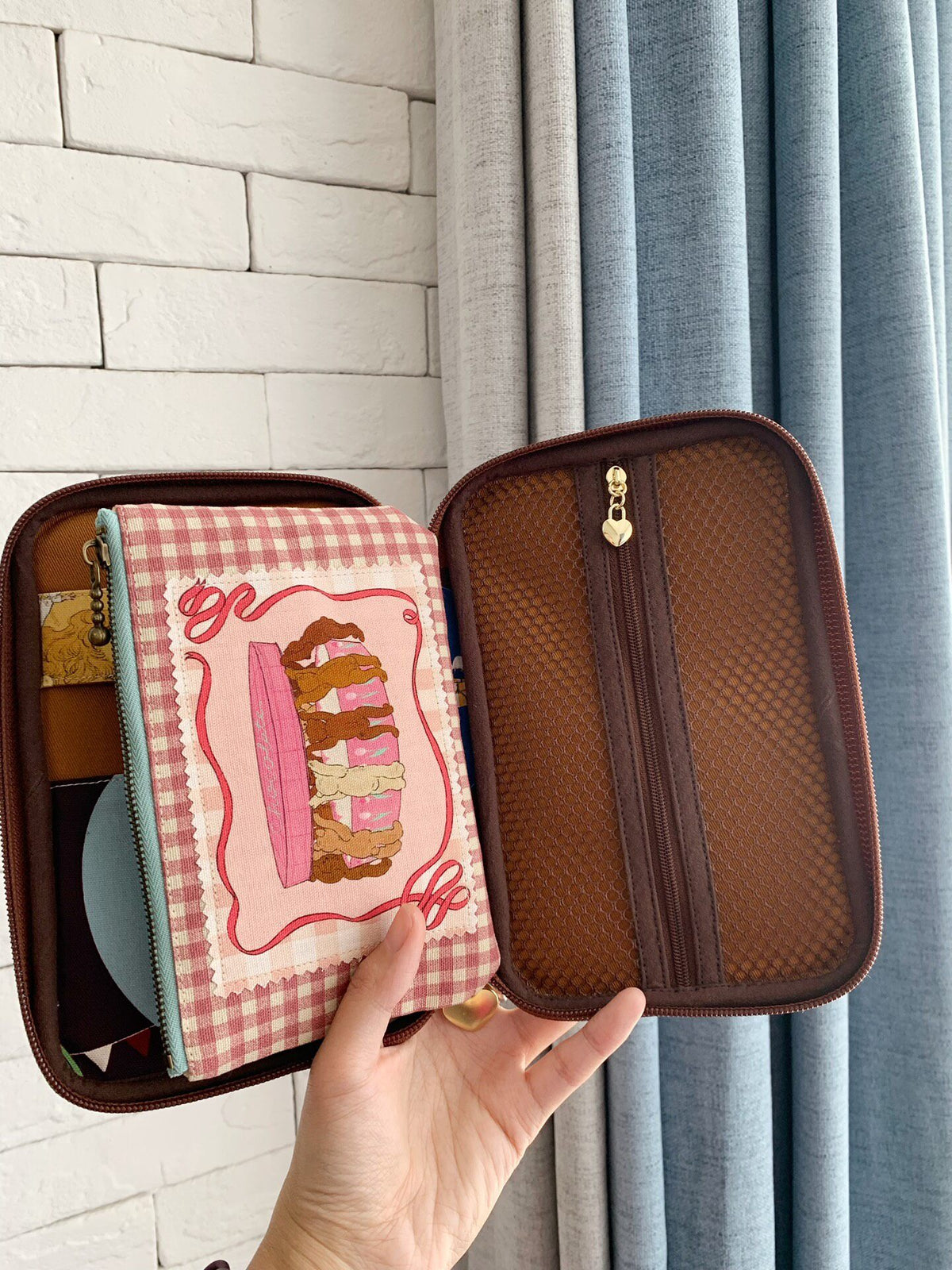 Circus Print Oxford Cloth Organizer Case