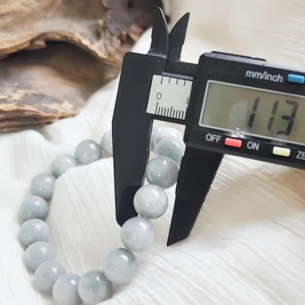 Gray Cat Eye Stone Bead Bracelet 11mm