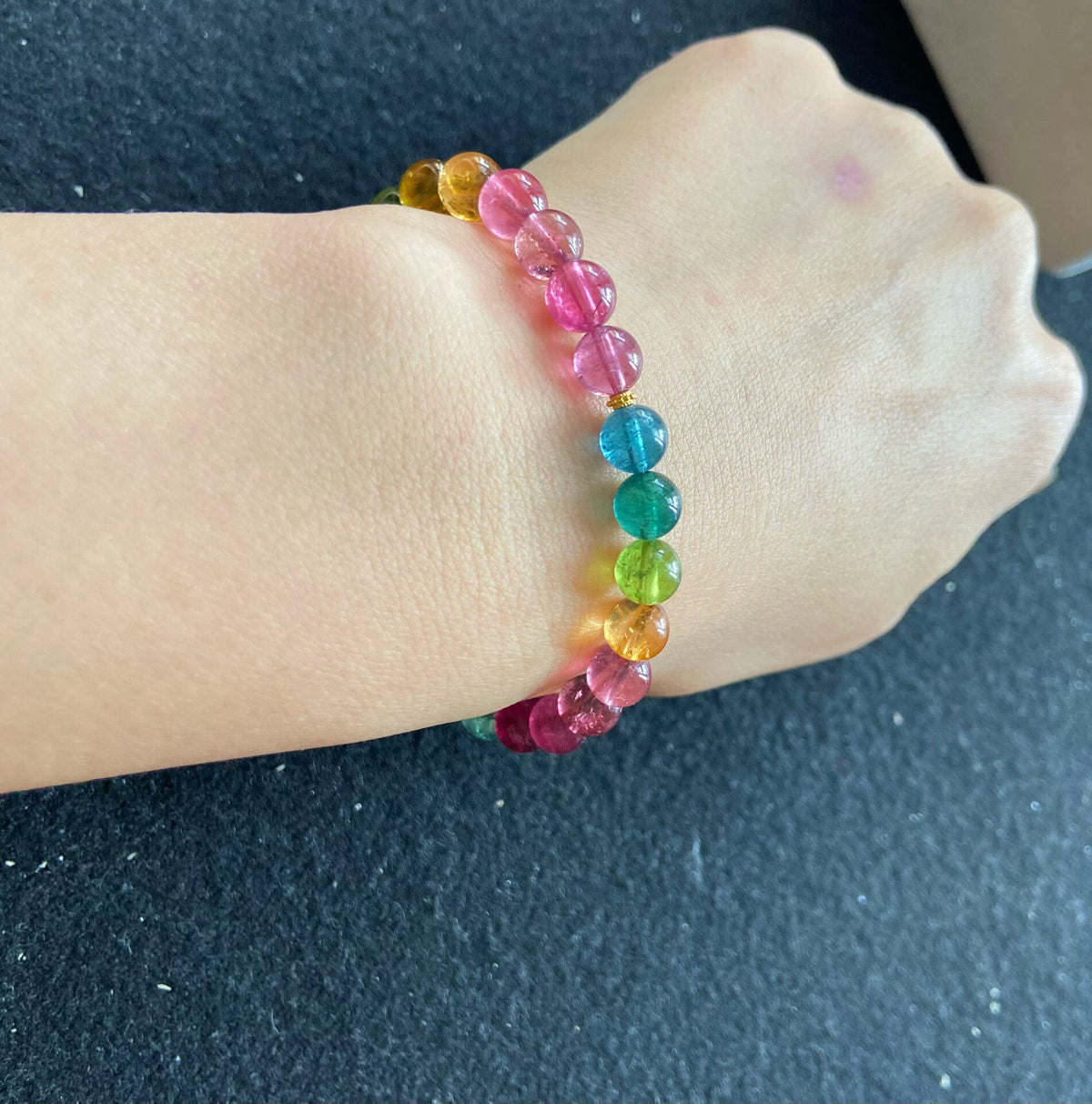 Bracciale a perline in tormalina arcobaleno 7mm