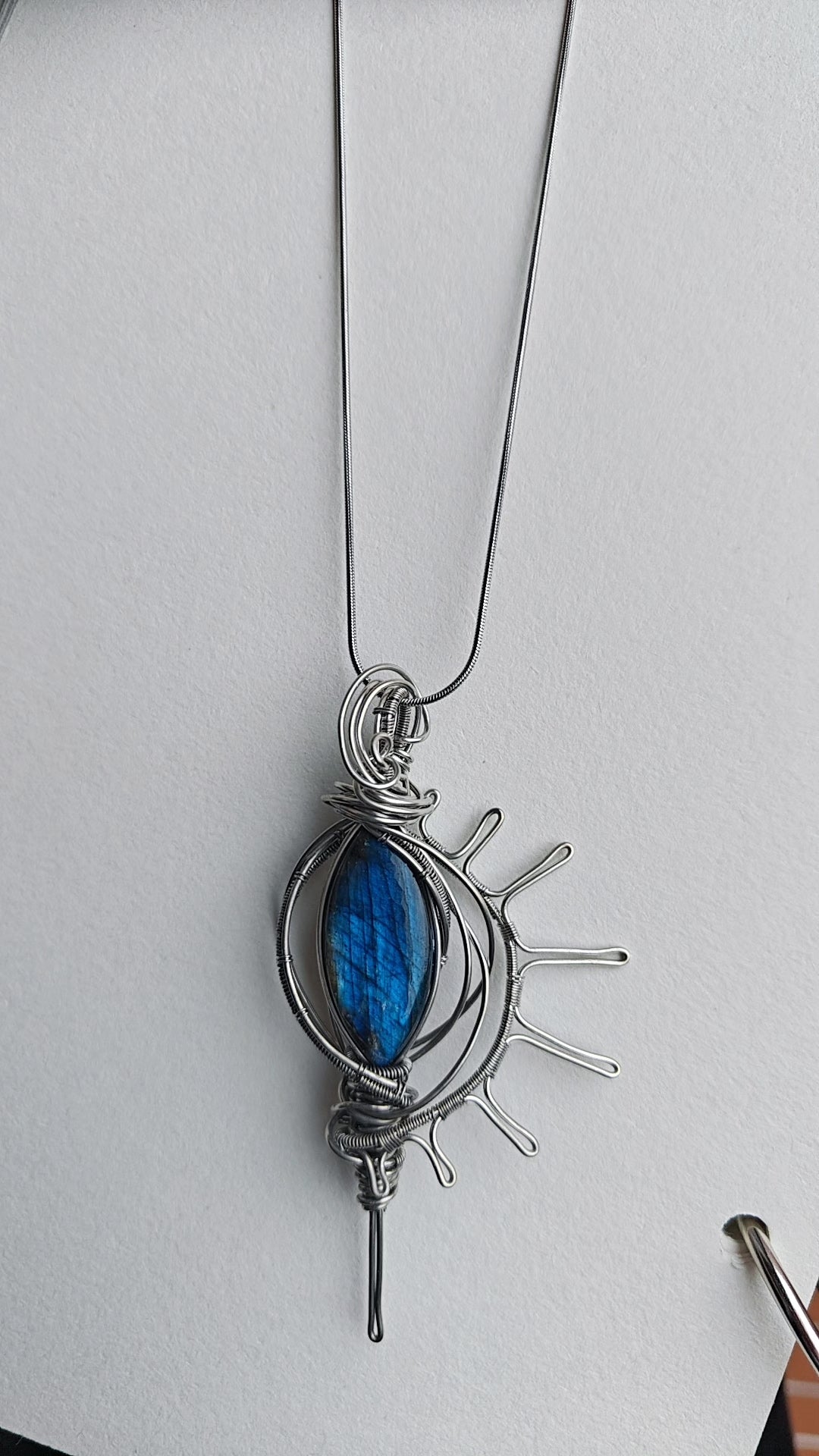 Labradoriet Wire Wrapped Hanger Ketting