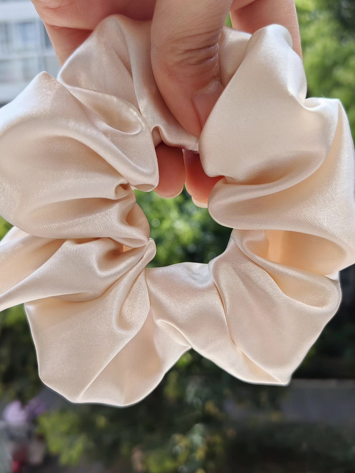 Scrunchie in raso champagne