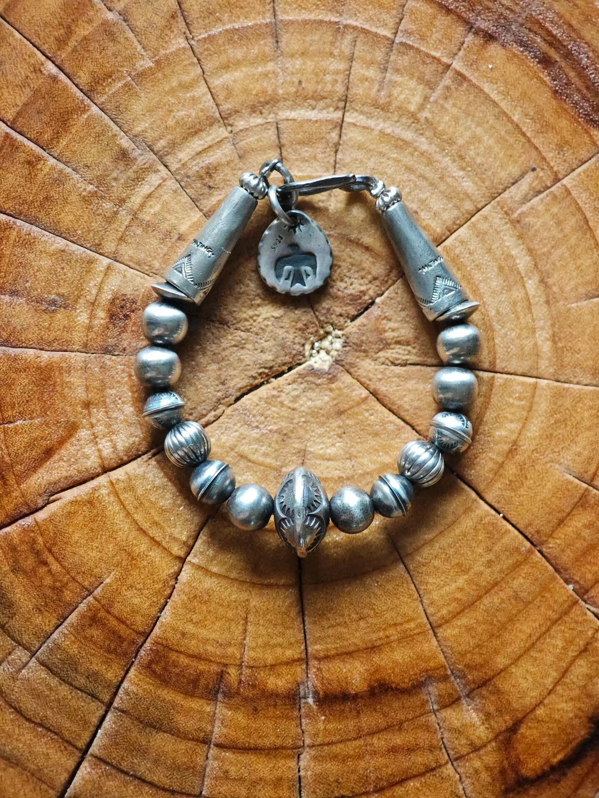 Bracciale artigianale in argento 925 con perle tribali