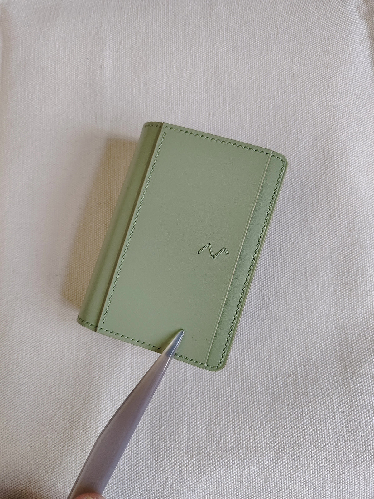 M5 A8 Tochigi Leather Loose Leaf Notebook