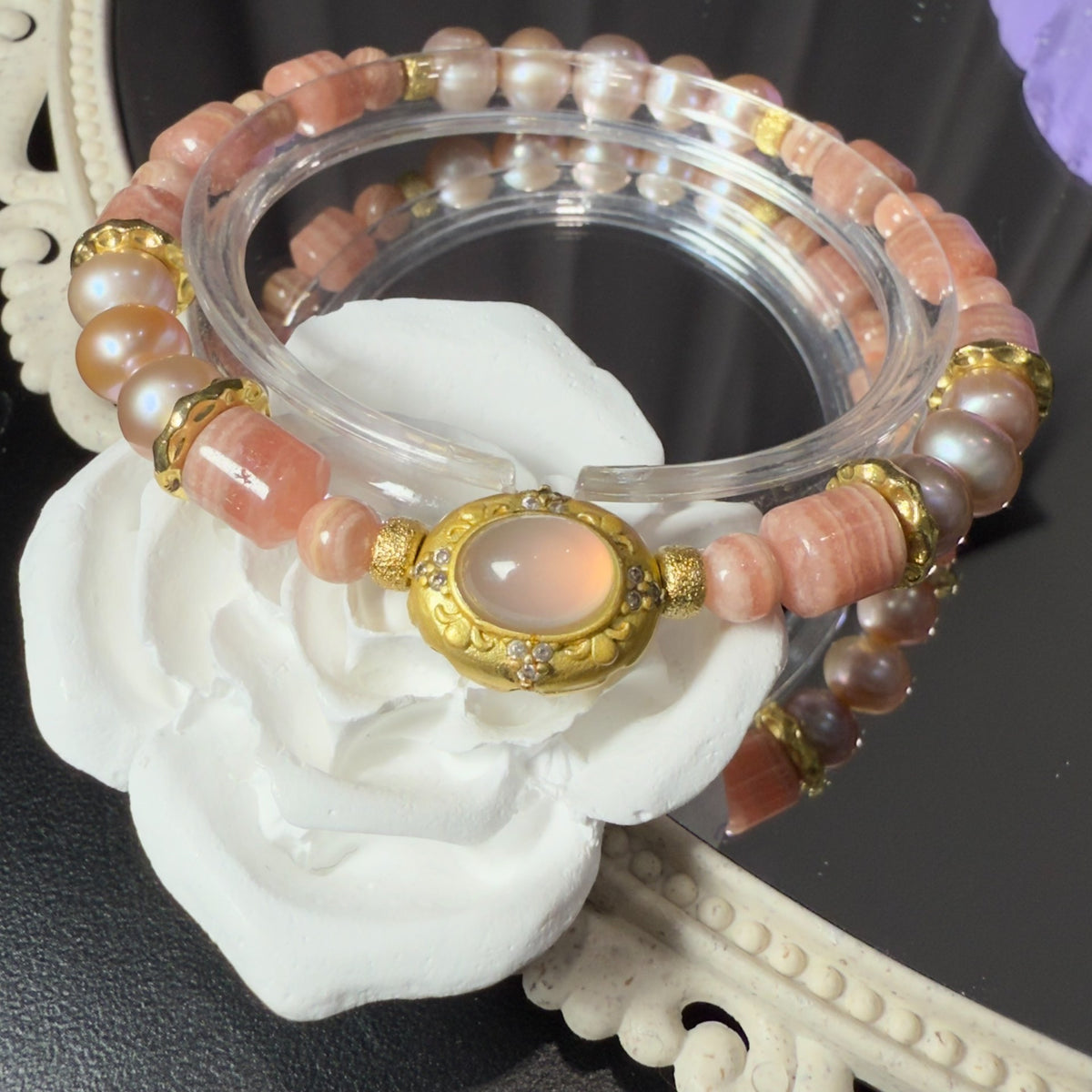 Rhodochrosit Perlenarmband mit rosaem Chalädon