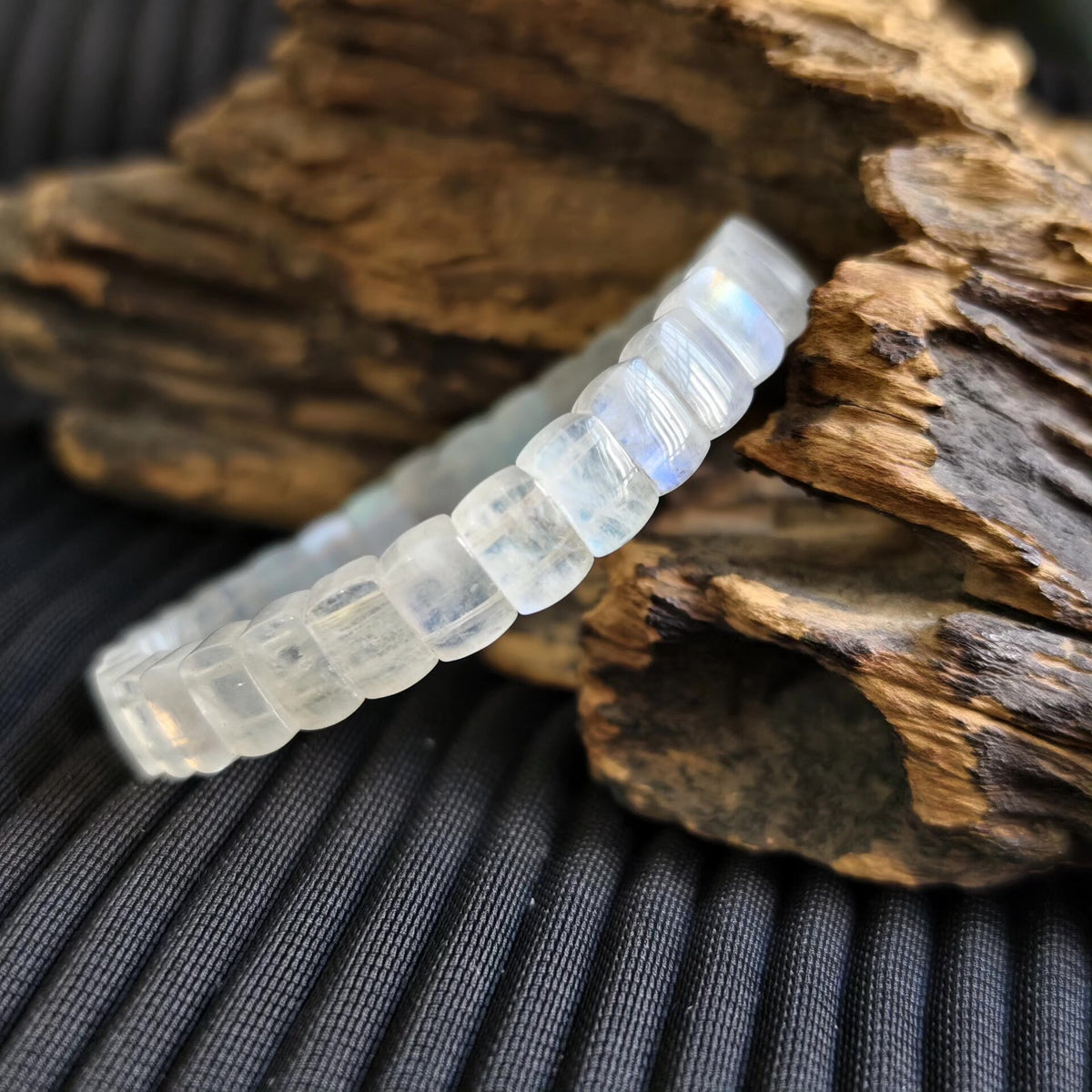 Pulsera elástica de piedra de luna azul natural