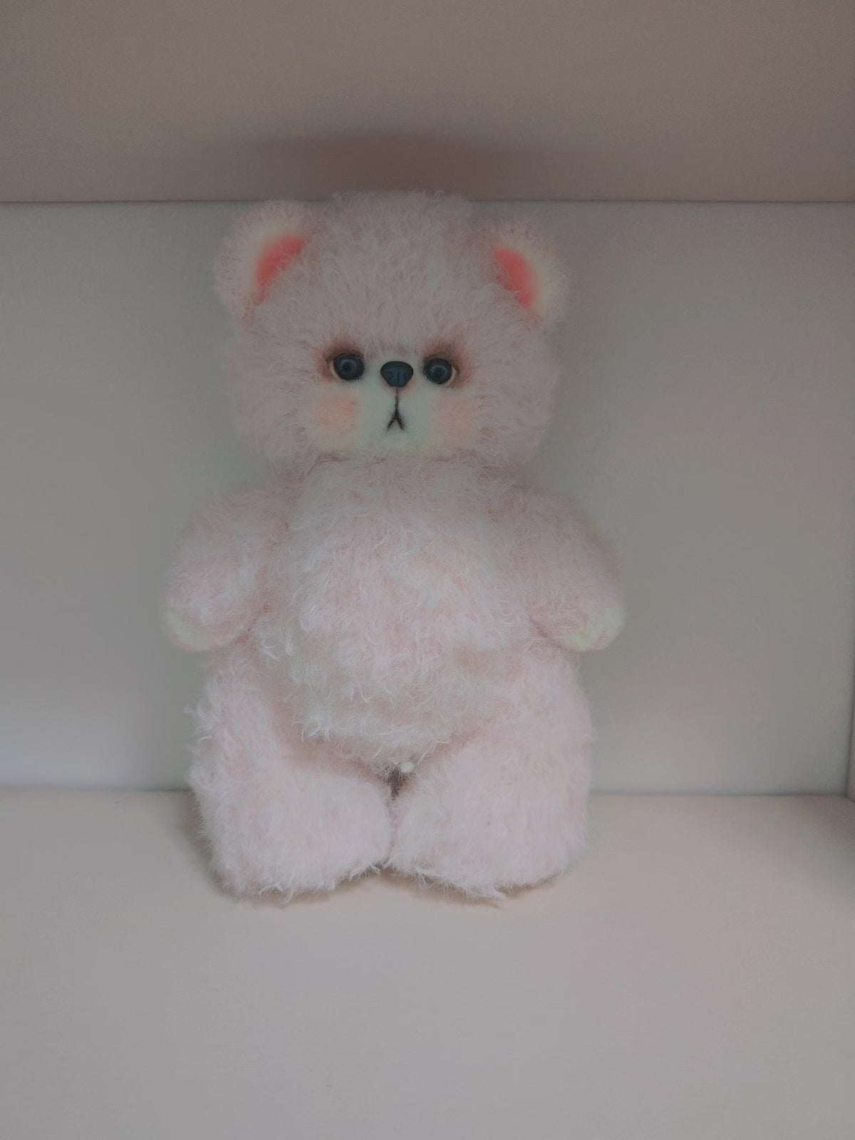 手編みカーリーウールくまのぬいぐるみ 22cm