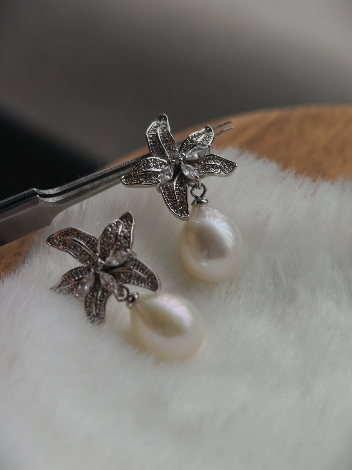Süßwasserperlen-Blumen-Ohrstecker 925 Silber