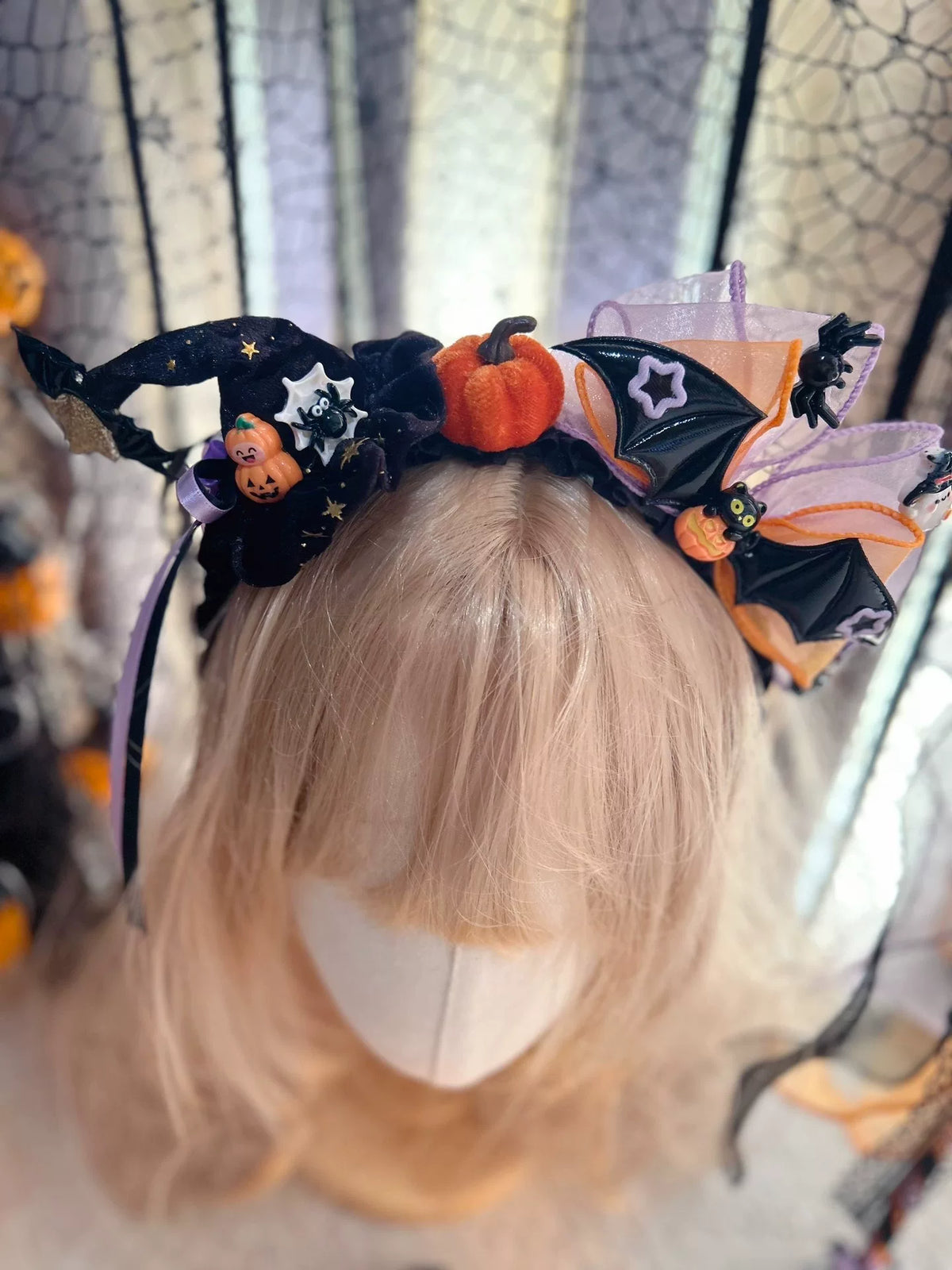 Halloween-set med trollstav, häxhatt-pannband och hårspännen