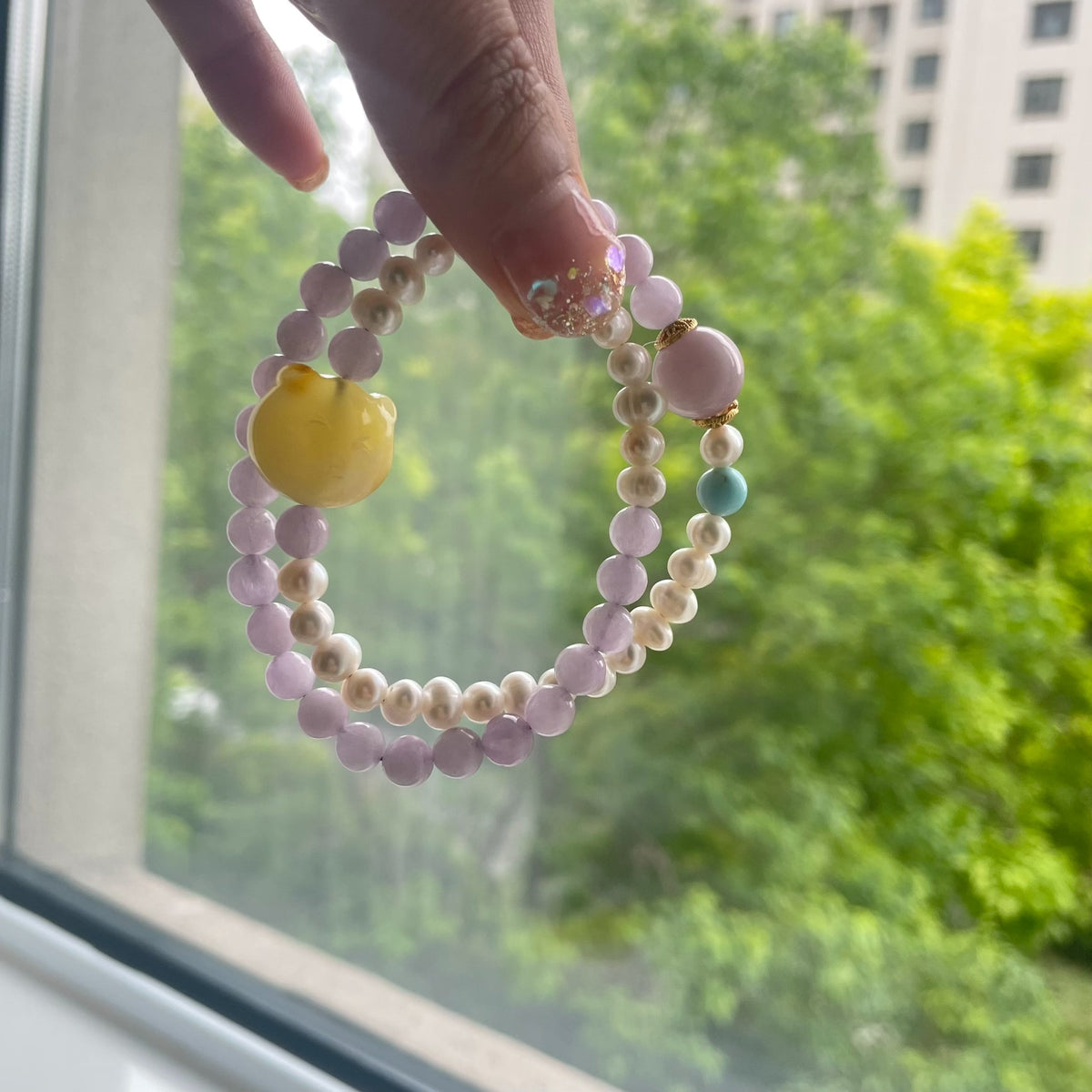 Pulseira de Volta Dupla com Âmbar de Mel, Urso, Kunzita e Pérola