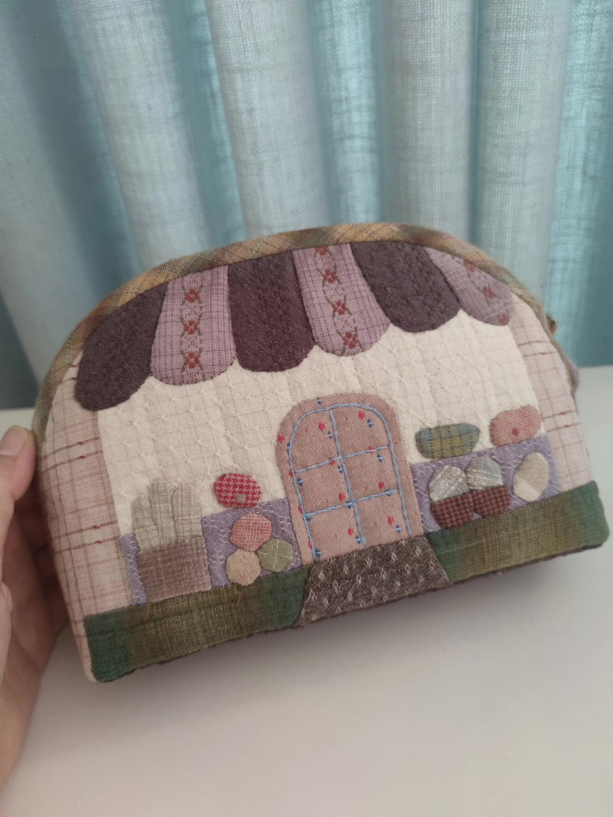 Handmade Patchwork Bakery House Shell Pouch