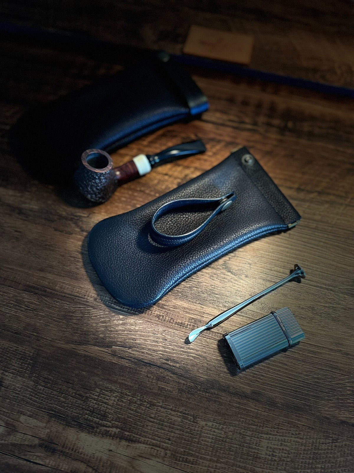 New Zealand Deer Leather Pipe Case with Stand