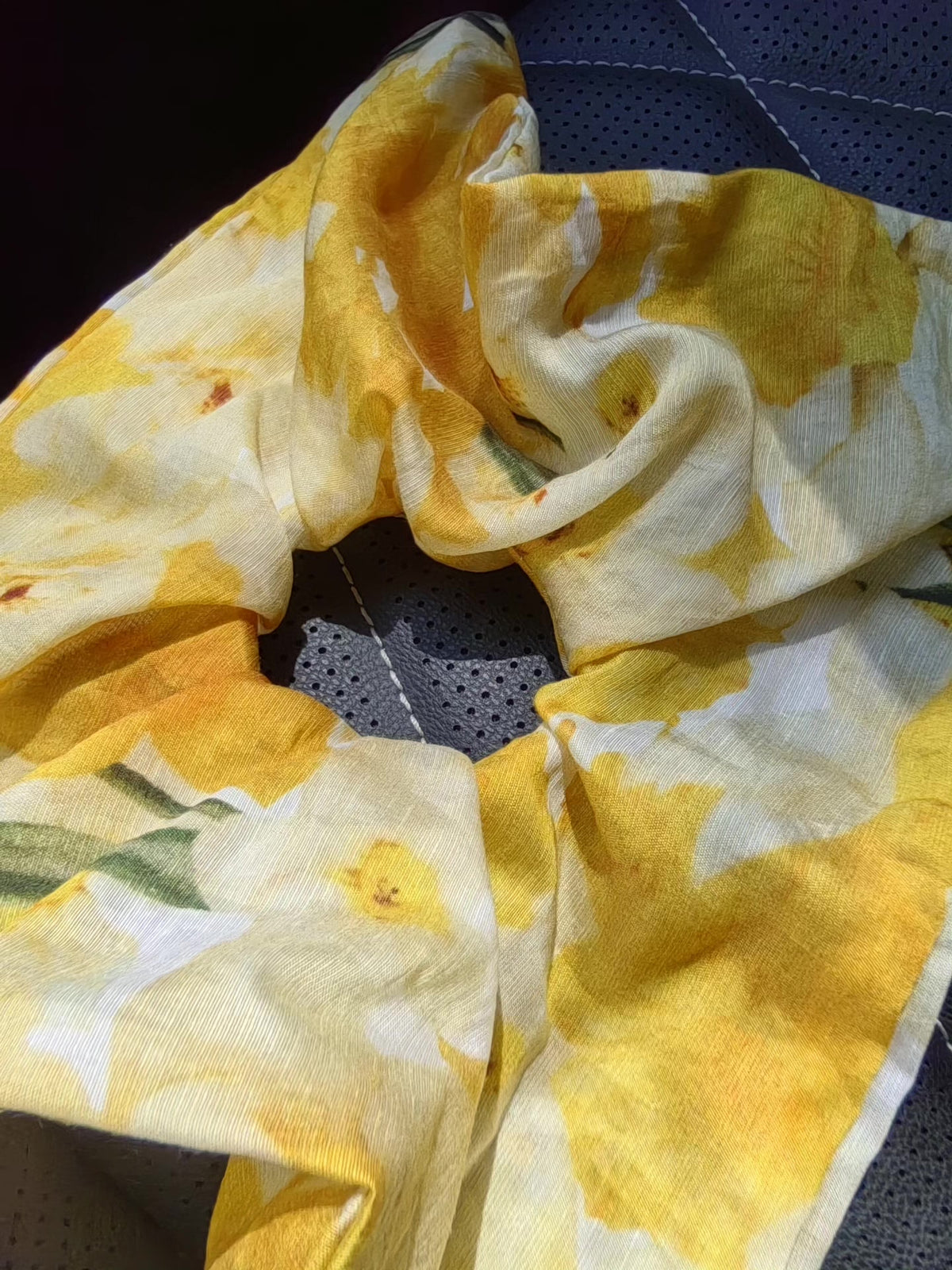 Scrunchie a Foulard Quadrato in Cotone Giallo