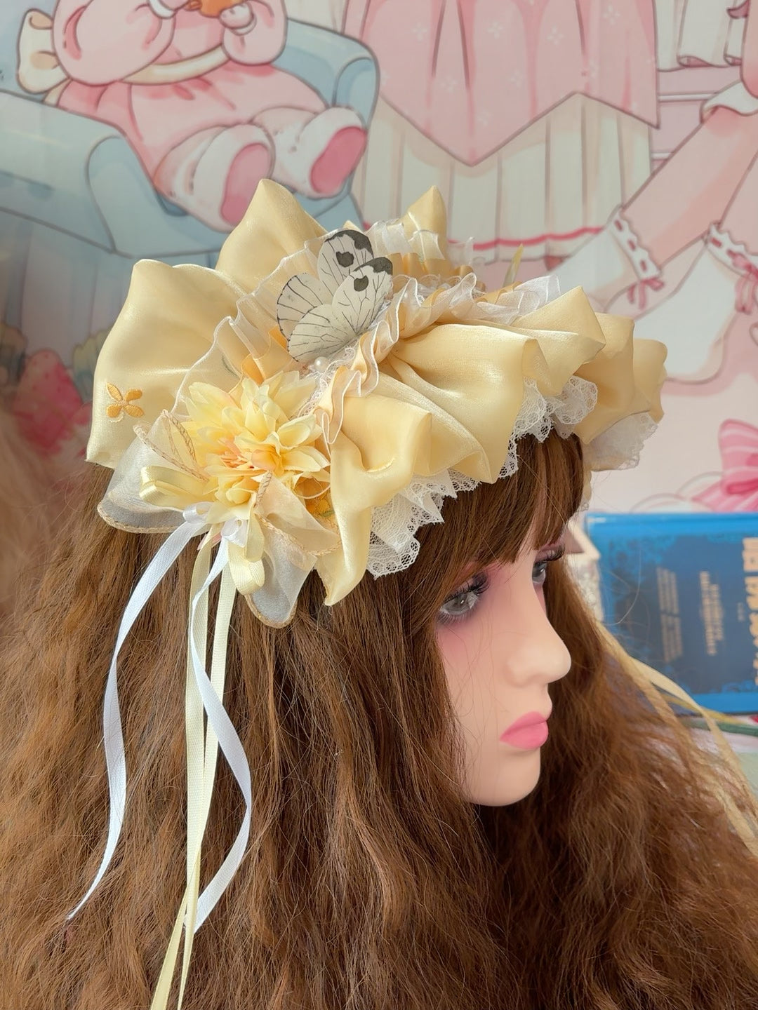 Gul satin Lolita handgjord