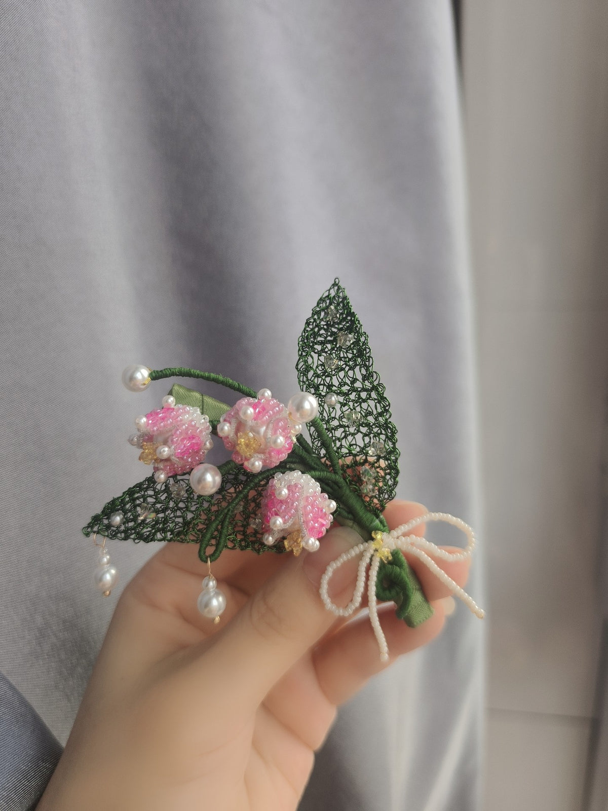 French Embroidery Bell Flower Side Clip