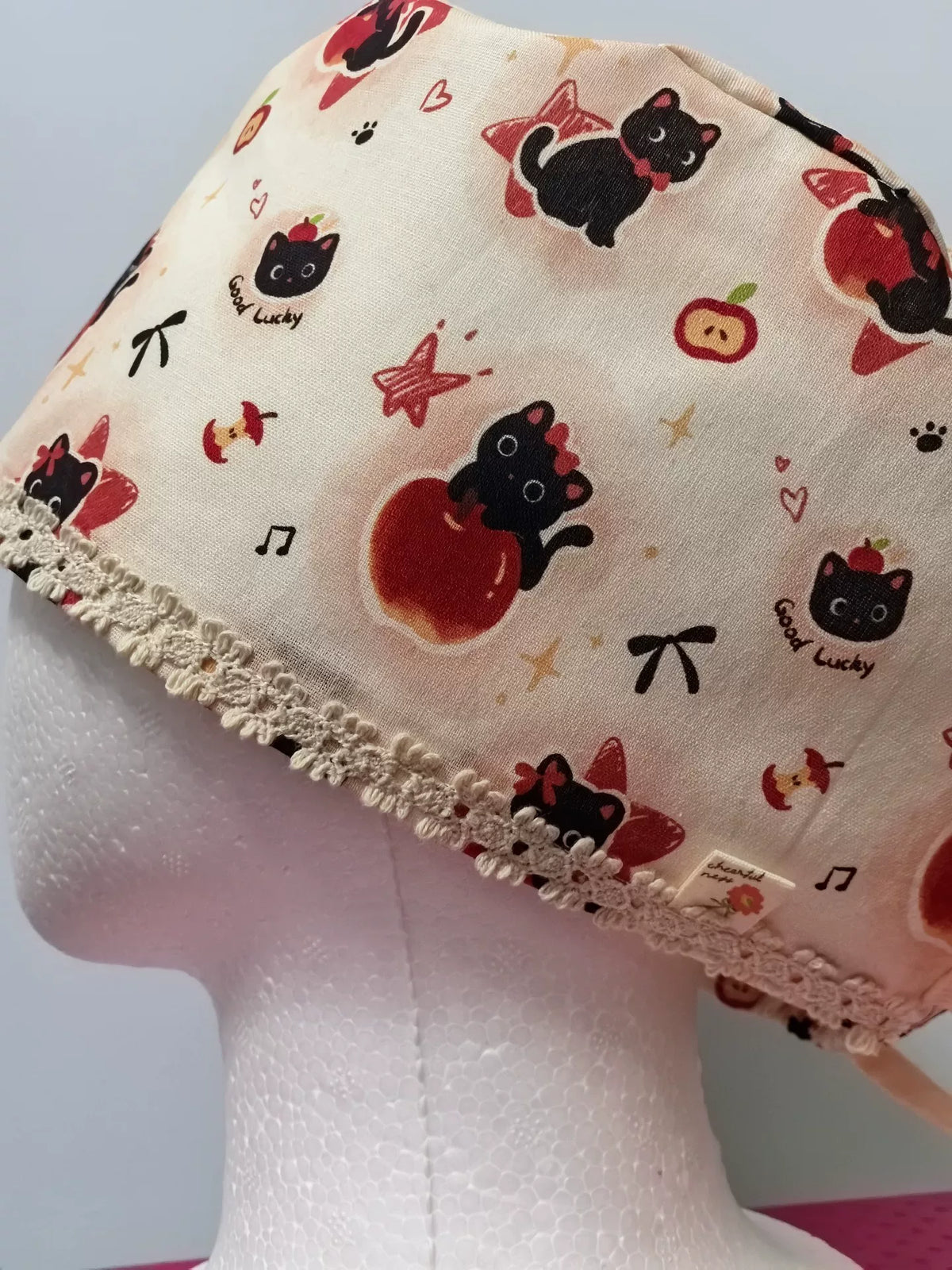 Gorro quirúrgico de algodón con estampado de gato y manzanas