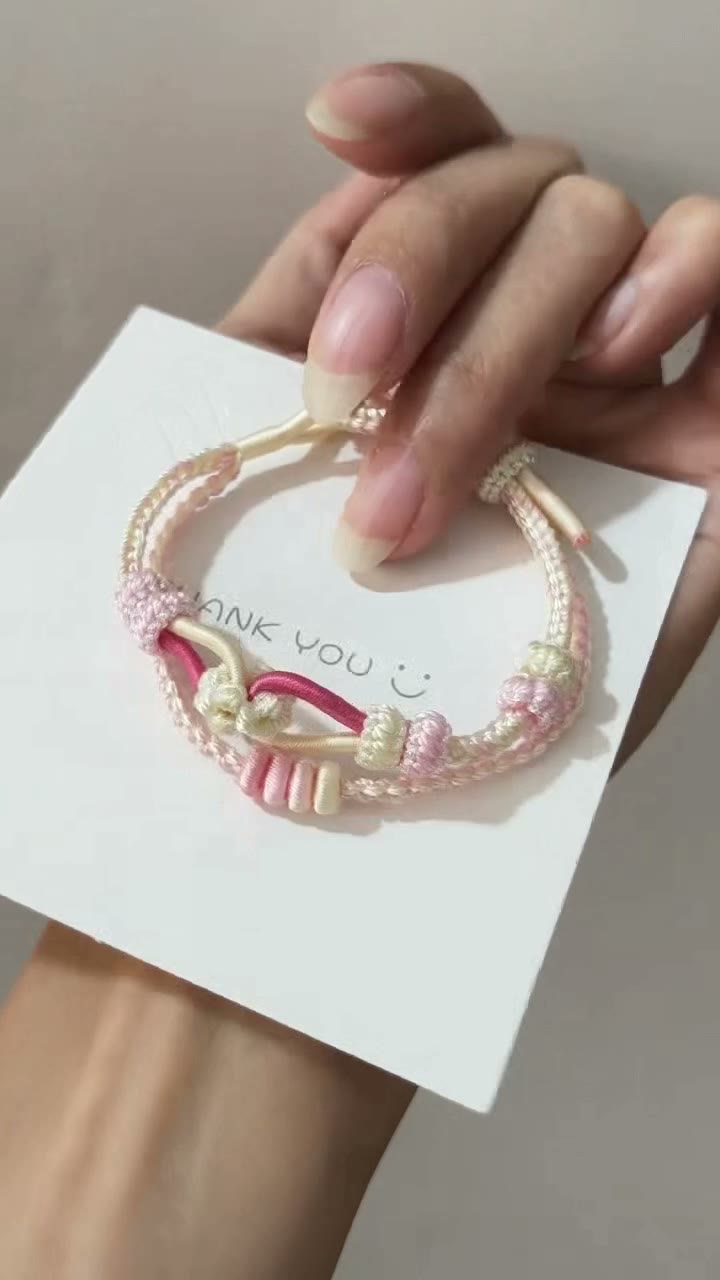 手編み ピンクとホワイトのツートンブレスレット