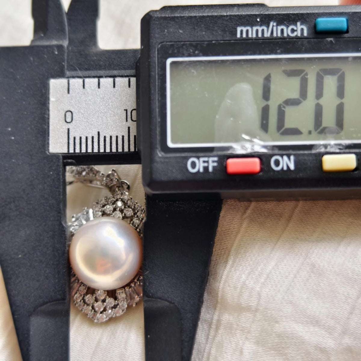 Diamond Shape Pearl Pendant 12mm