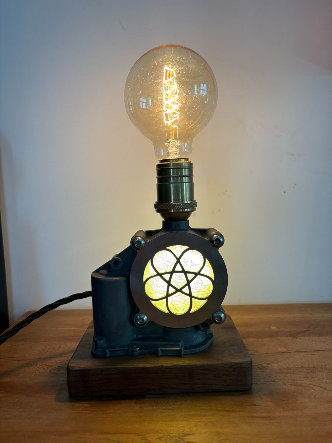 998870949470 - Image 1