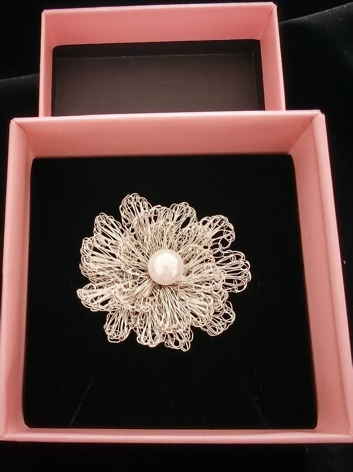 Handmade Copper Wire Flower Pearl Brooch