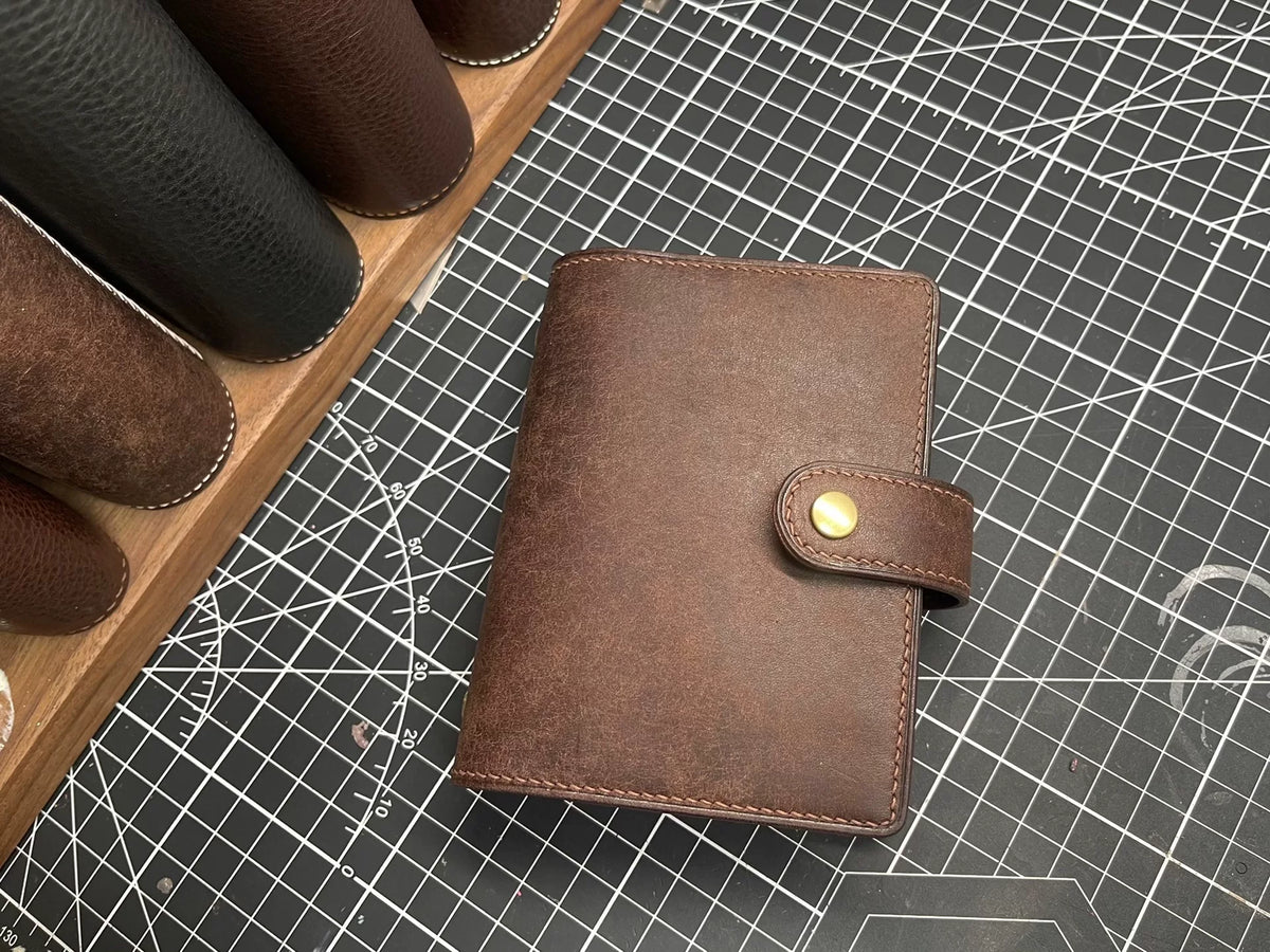 Copertina per quaderno con anelli A8 marrone