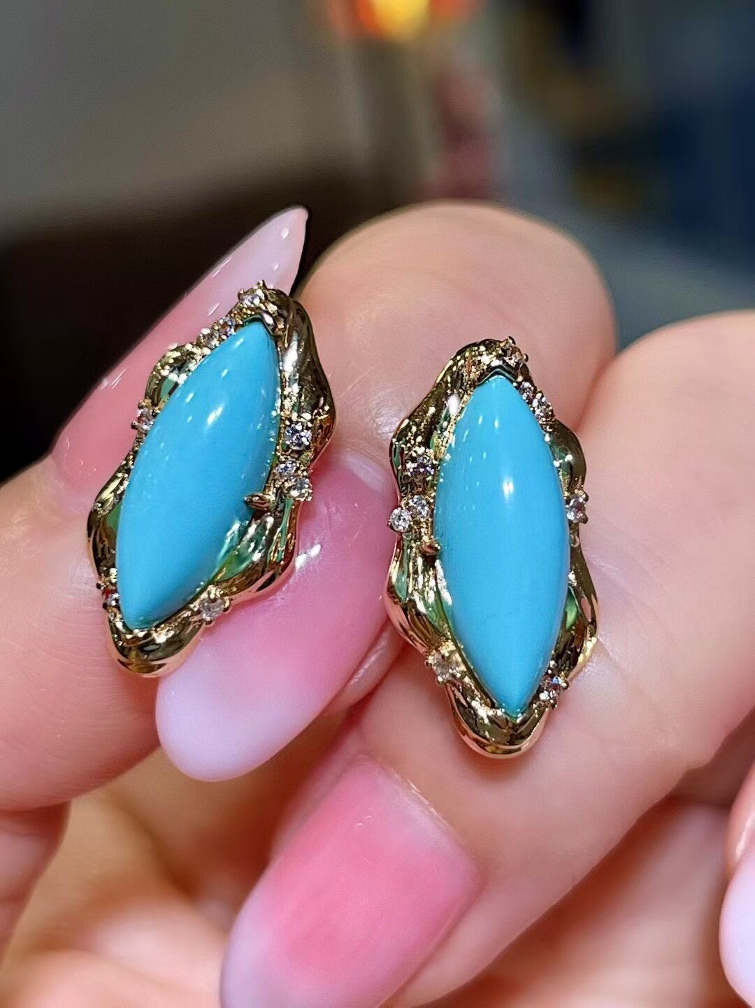 18K Gold Turquoise Diamond Stud Earrings