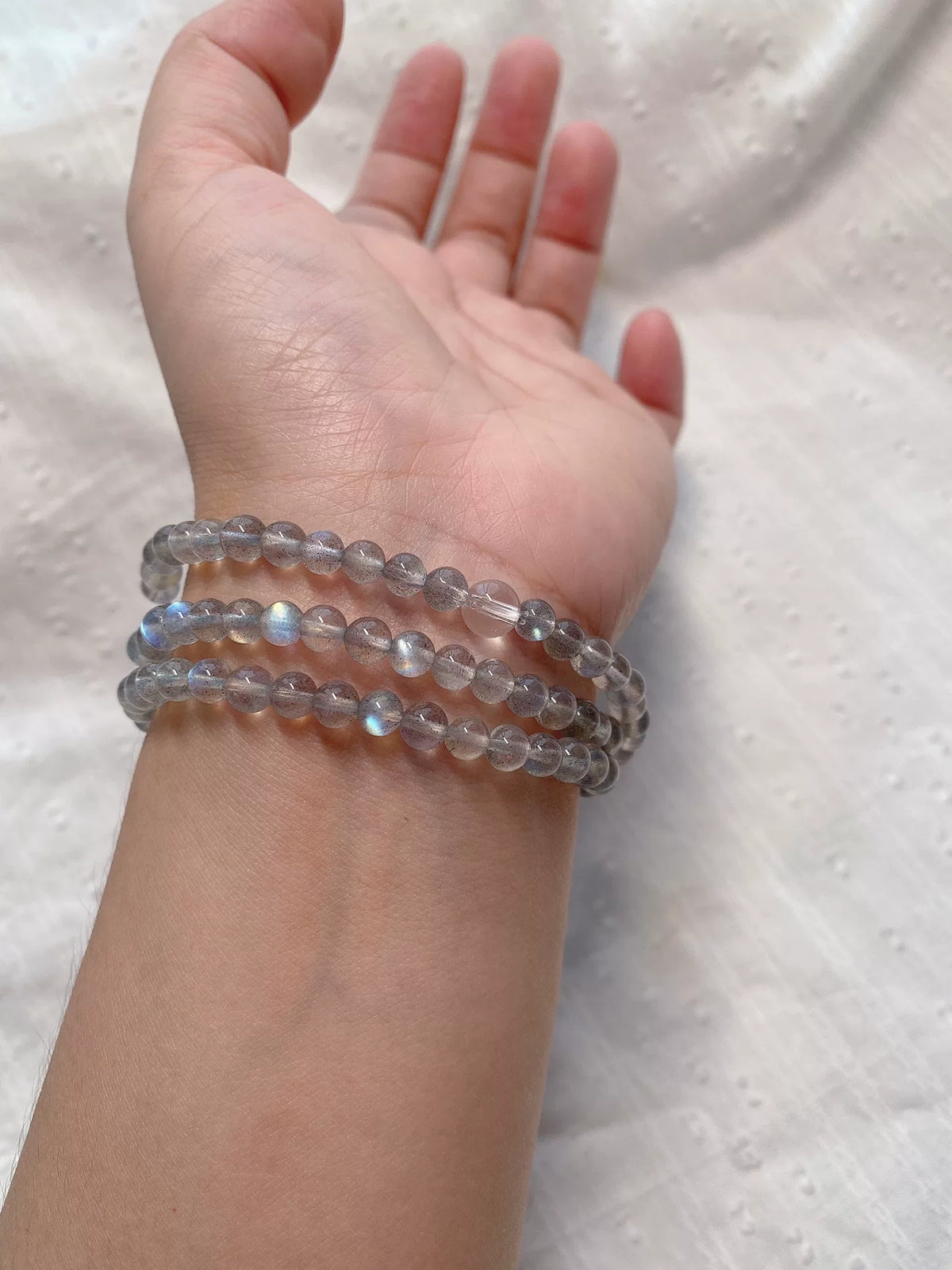 Pulsera de Triple Vuelta con Labradorita, Aguamarina y Cristal Blanco