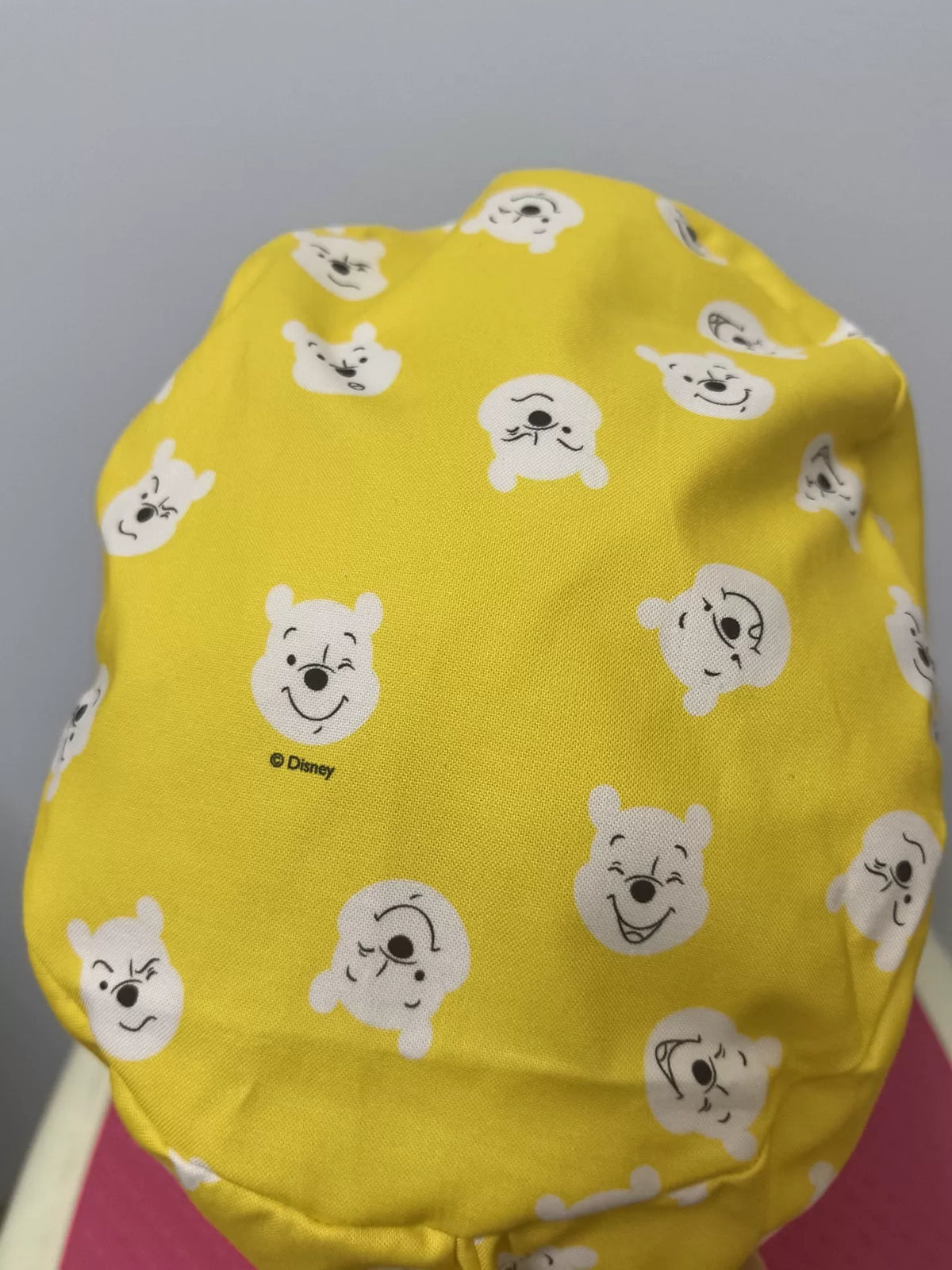 Gorro quirúrgico de algodón con estampado de Winnie the Pooh